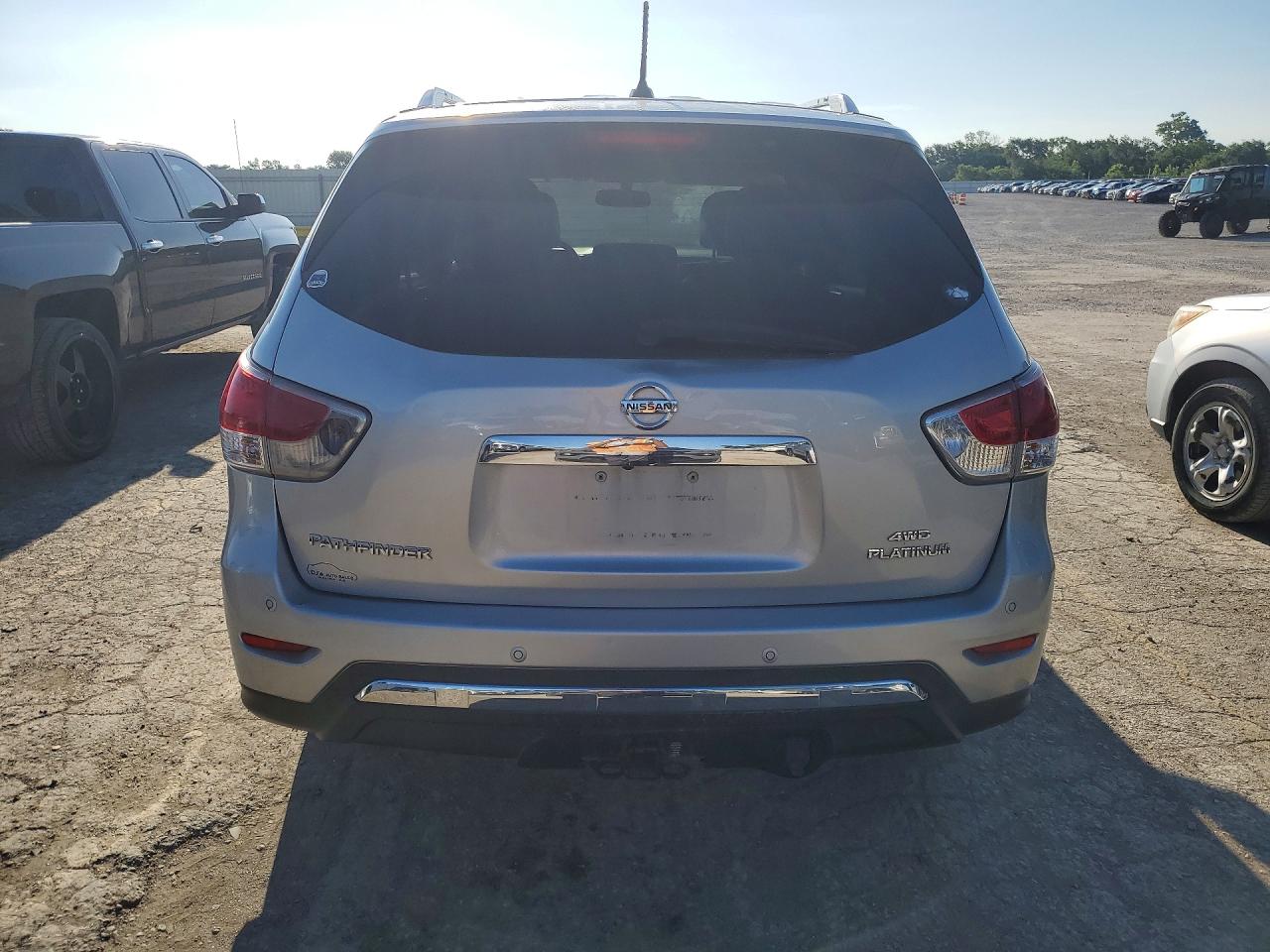2013 Nissan Pathfinder S Silver vin: 5N1AR2MM7DC616961