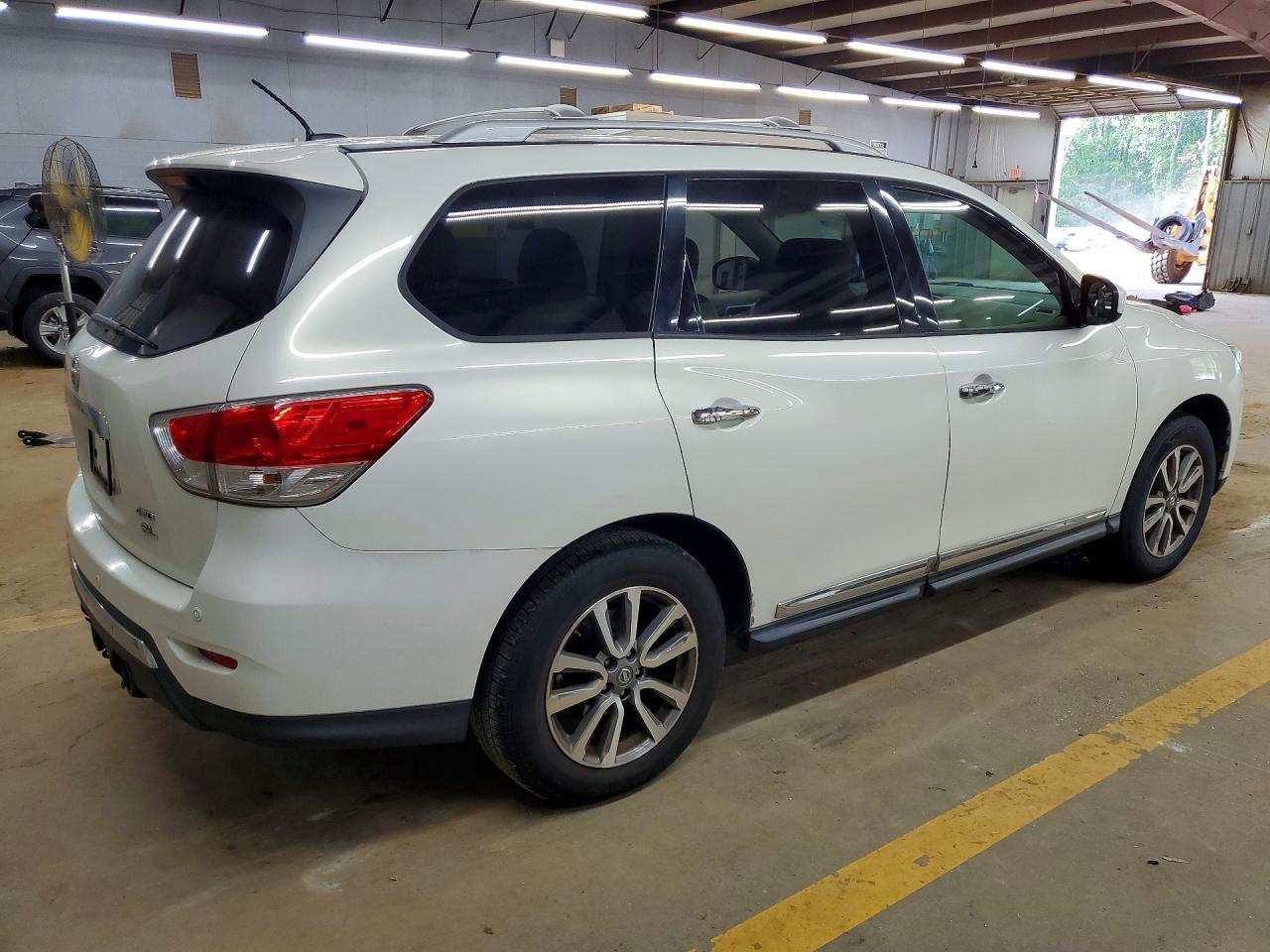 2013 Nissan Pathfinder S White vin: 5N1AR2MM7DC635218