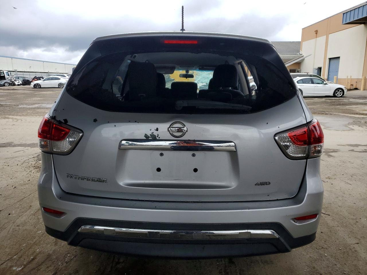 2013 Nissan Pathfinder S Silver vin: 5N1AR2MM7DC671250