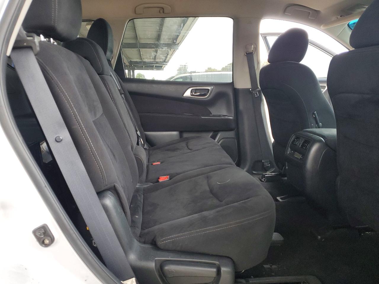 2013 Nissan Pathfinder S Silver vin: 5N1AR2MM7DC671250
