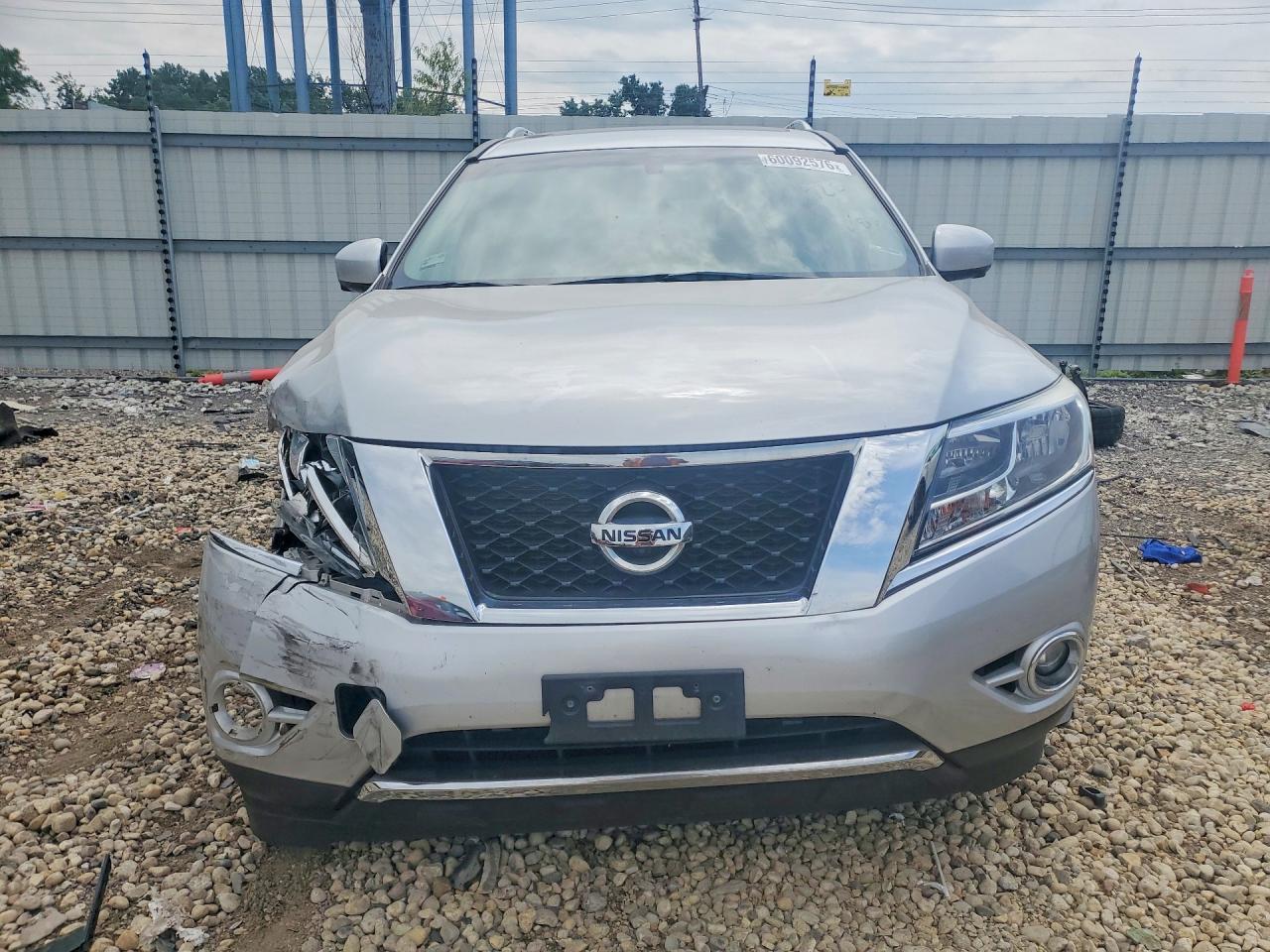 2013 Nissan Pathfinder S Silver vin: 5N1AR2MM7DC672642