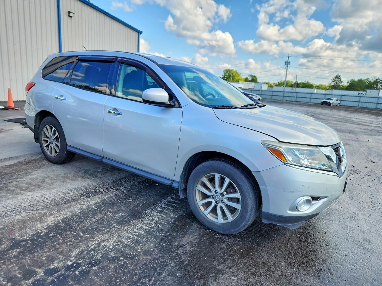2013 Nissan Pathfinder S Silver vin: 5N1AR2MM7DC674195