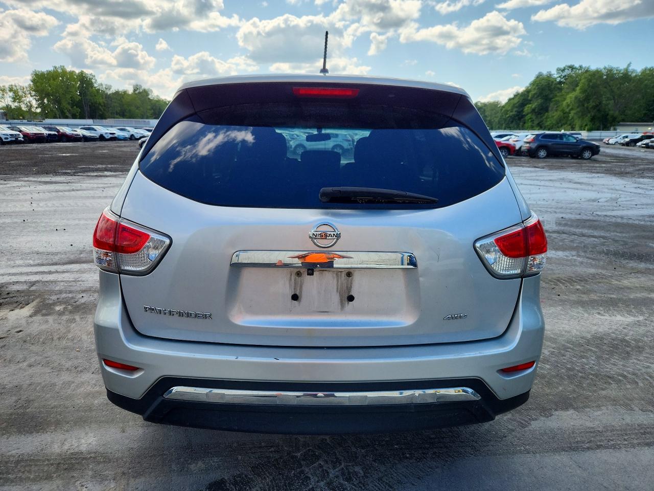 2013 Nissan Pathfinder S Silver vin: 5N1AR2MM7DC674195