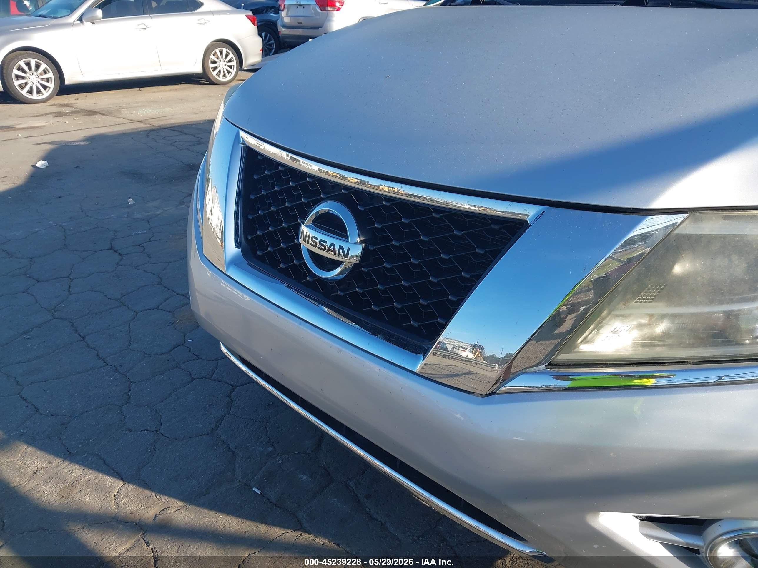 2014 Nissan Pathfinder Platinum Silver vin: 5N1AR2MM7EC609199