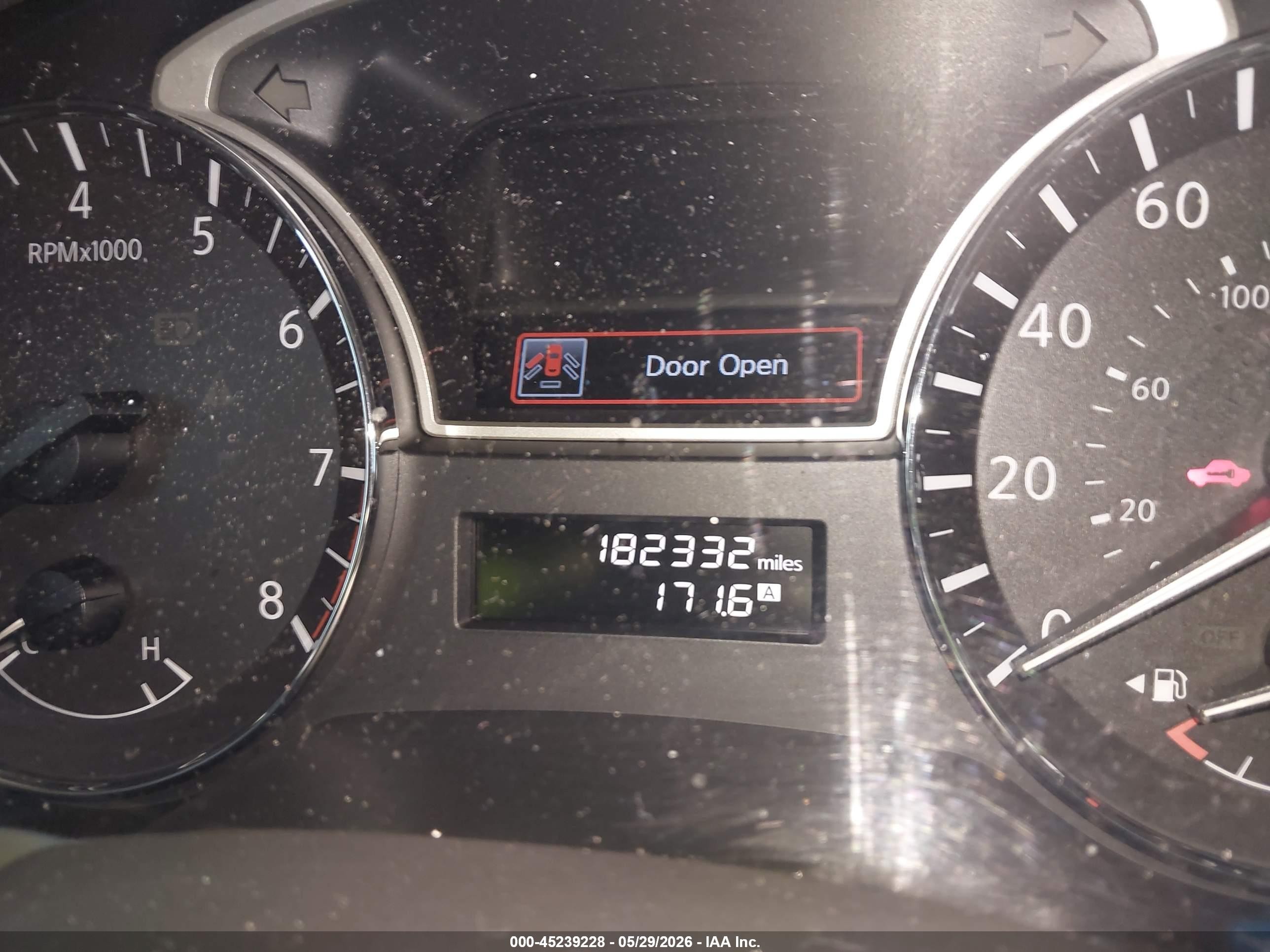 2014 Nissan Pathfinder Platinum Silver vin: 5N1AR2MM7EC609199