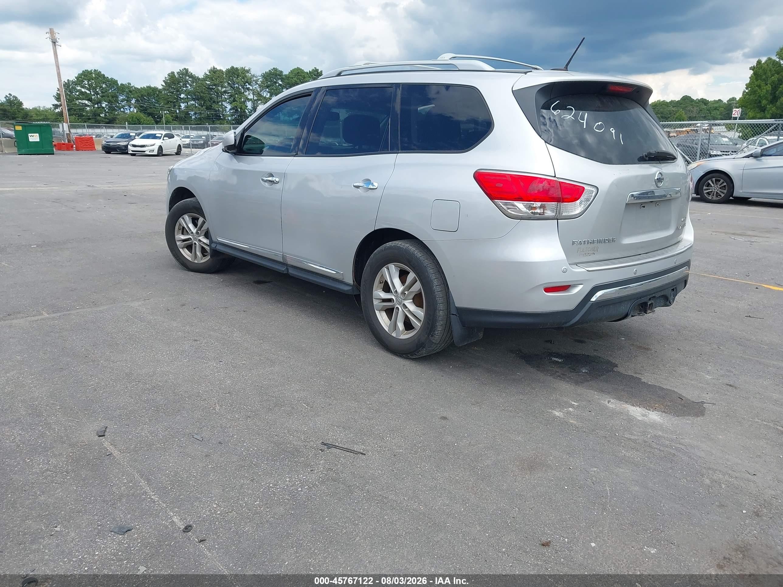 2014 Nissan Pathfinder Platinum Серебряный vin: 5N1AR2MM7EC624091