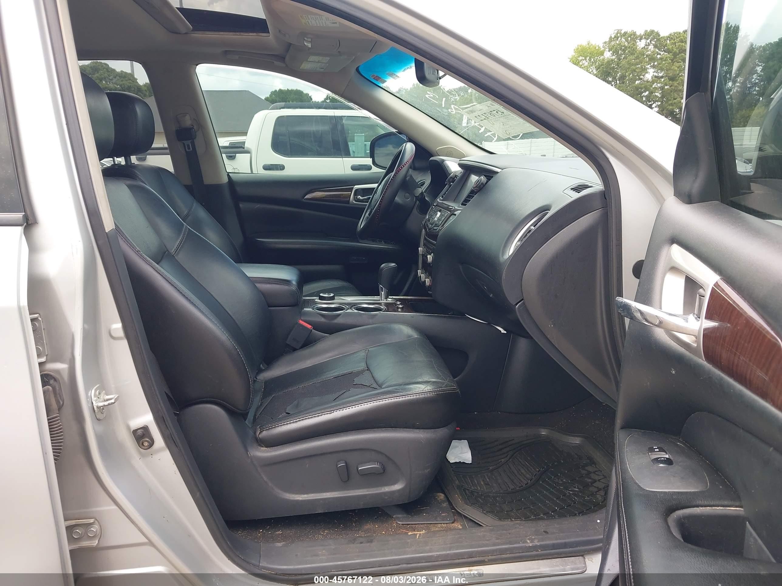 2014 Nissan Pathfinder Platinum Серебряный vin: 5N1AR2MM7EC624091