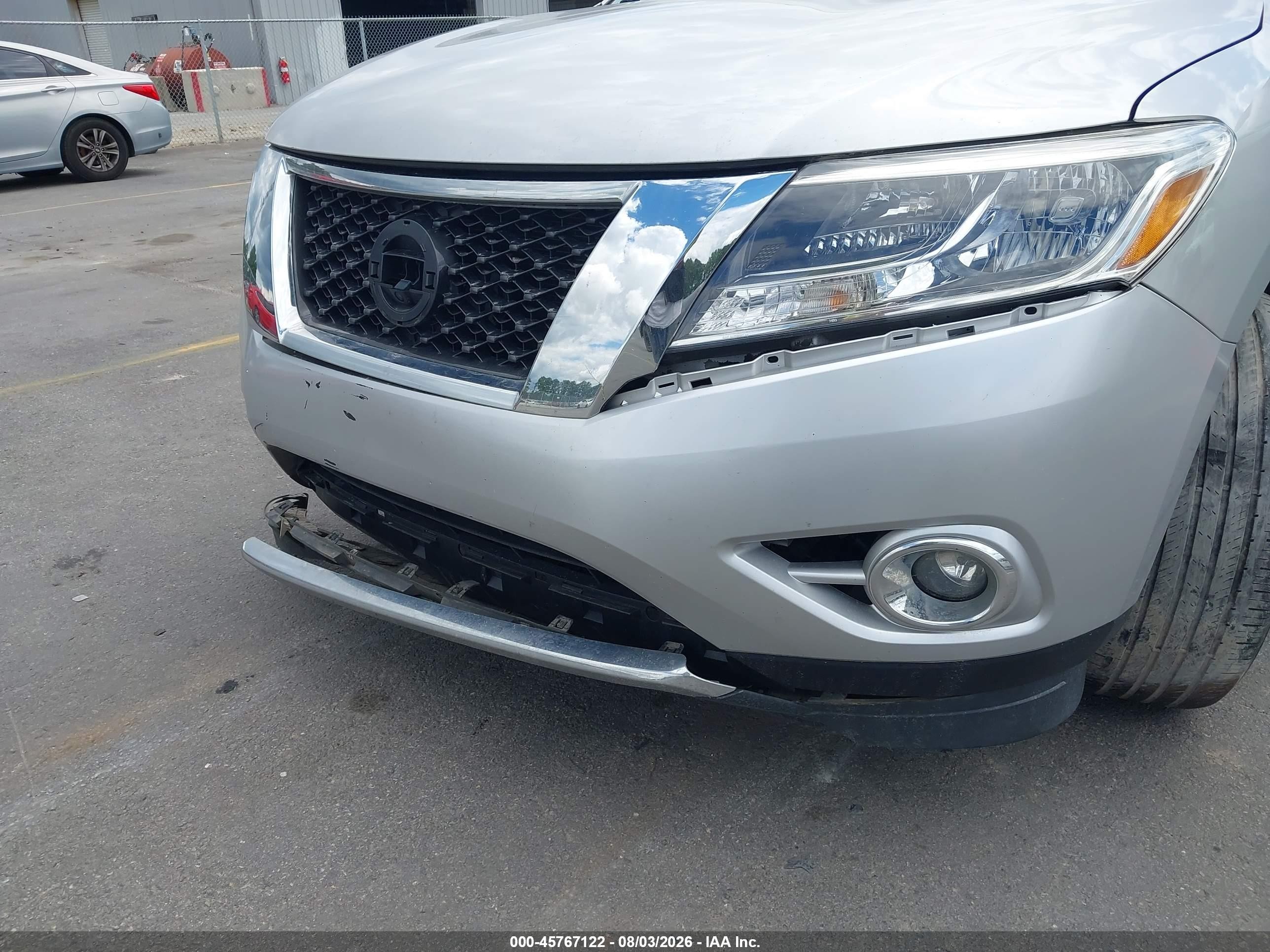 2014 Nissan Pathfinder Platinum Серебряный vin: 5N1AR2MM7EC624091
