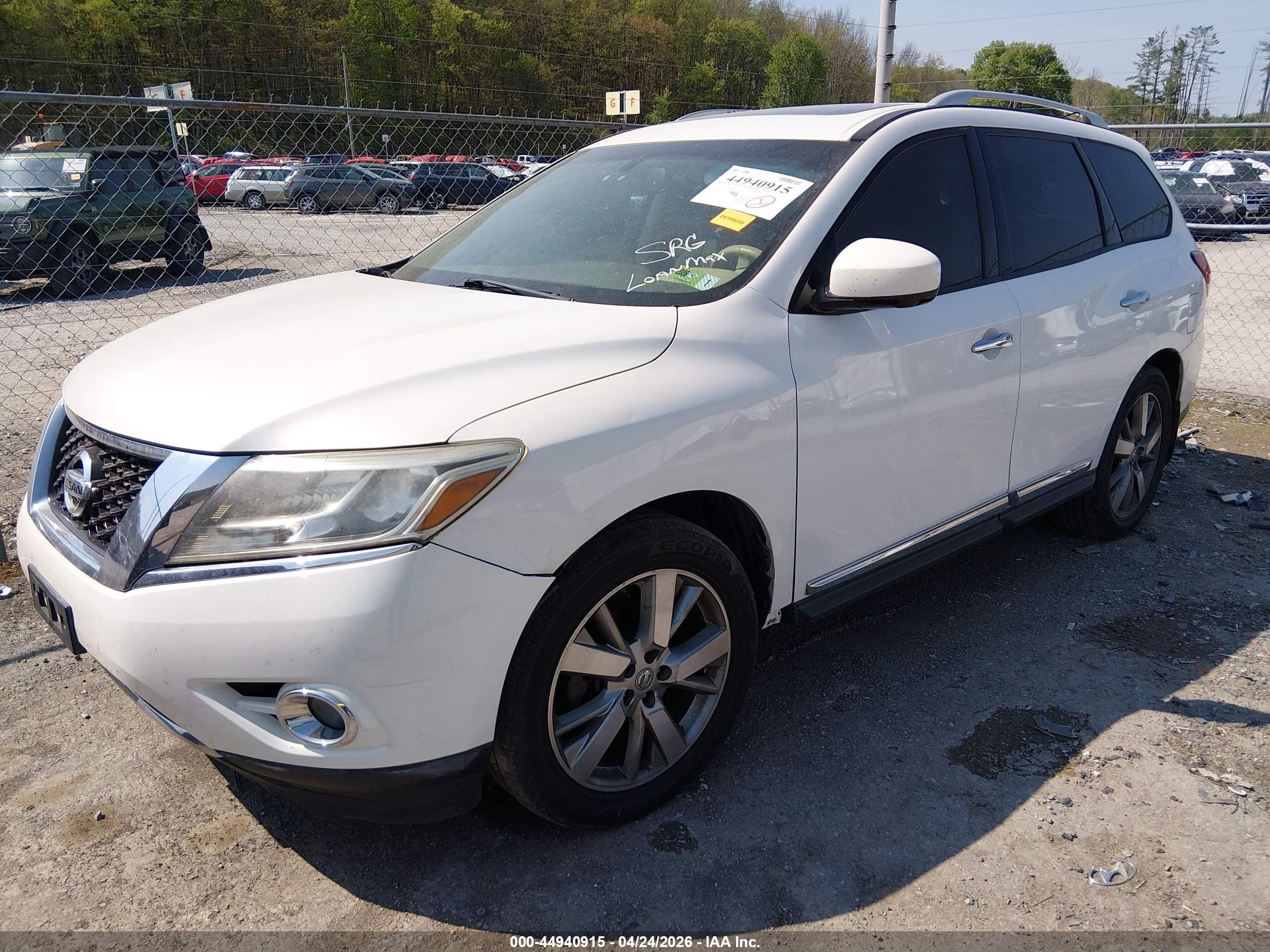 2014 Nissan Pathfinder Platinum Белый vin: 5N1AR2MM7EC640968