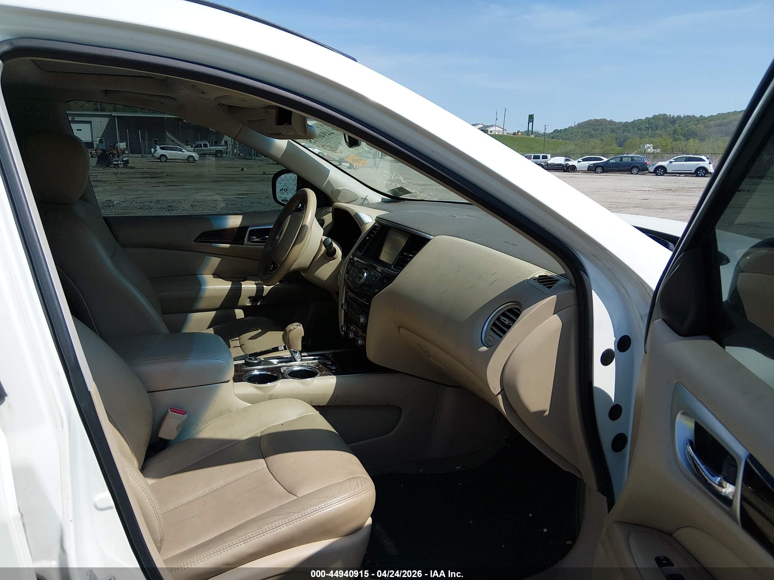 2014 Nissan Pathfinder Platinum Белый vin: 5N1AR2MM7EC640968
