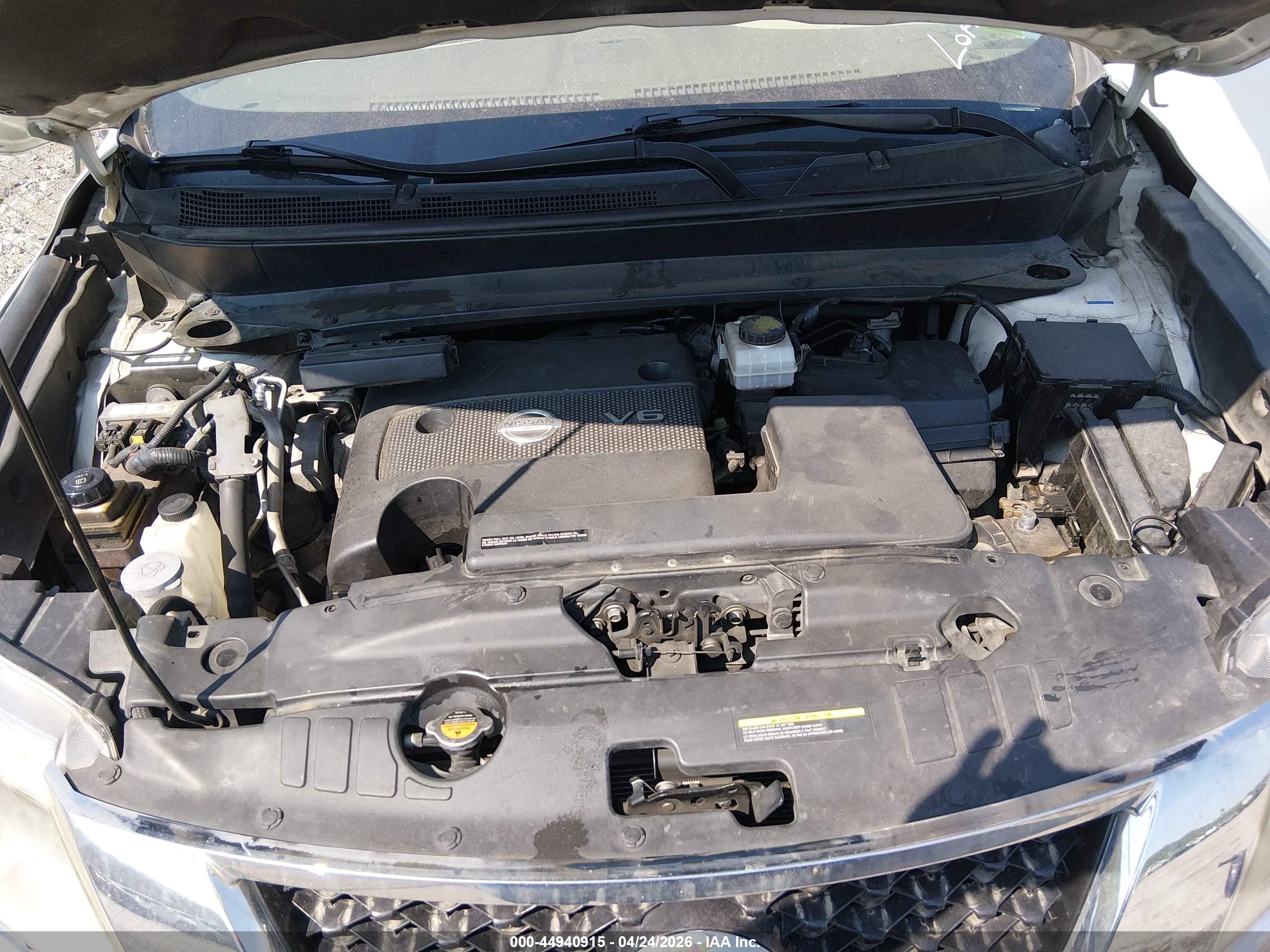 2014 Nissan Pathfinder Platinum Белый vin: 5N1AR2MM7EC640968