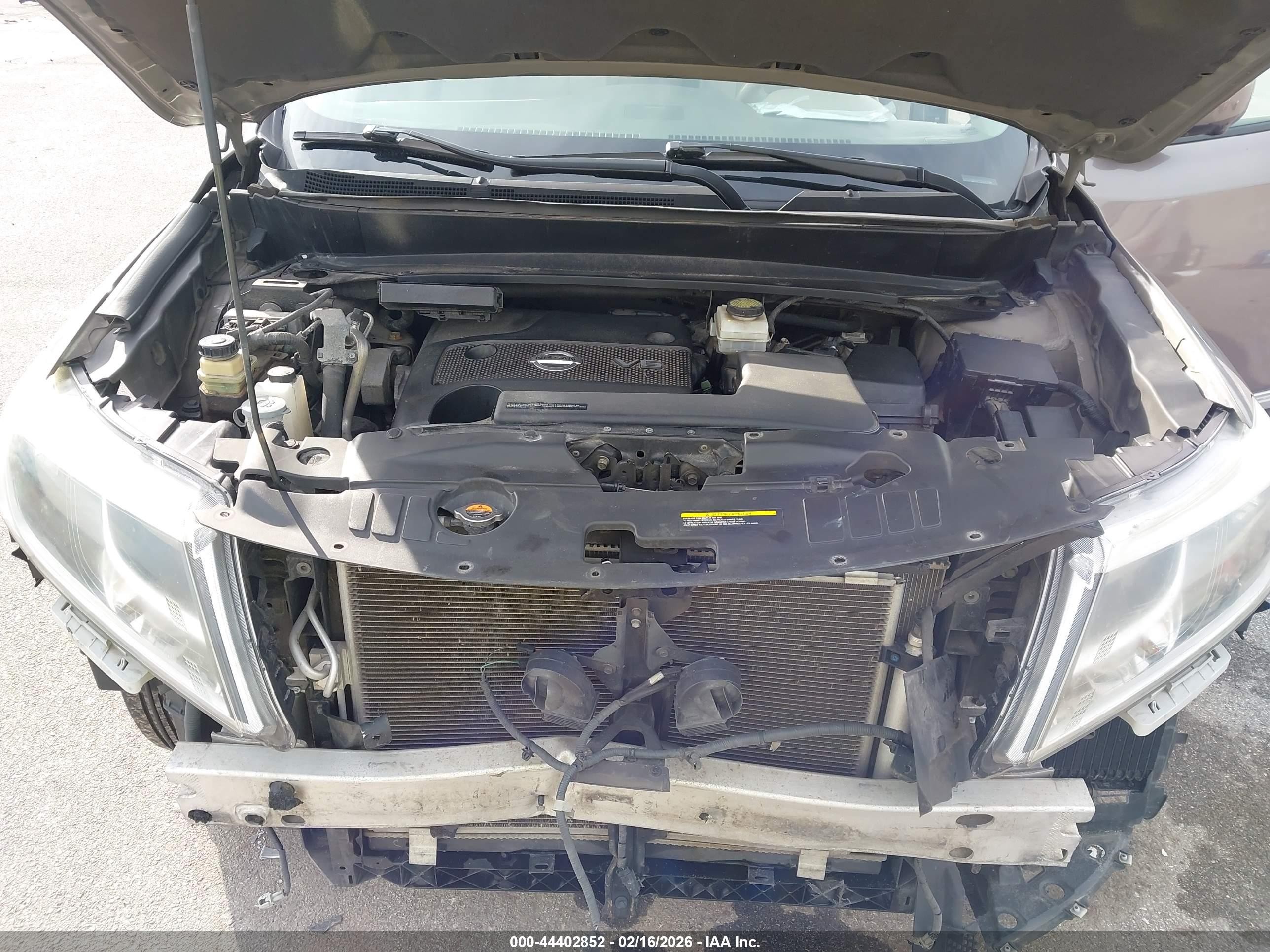 2014 Nissan Pathfinder Platinum Champagne vin: 5N1AR2MM7EC662713
