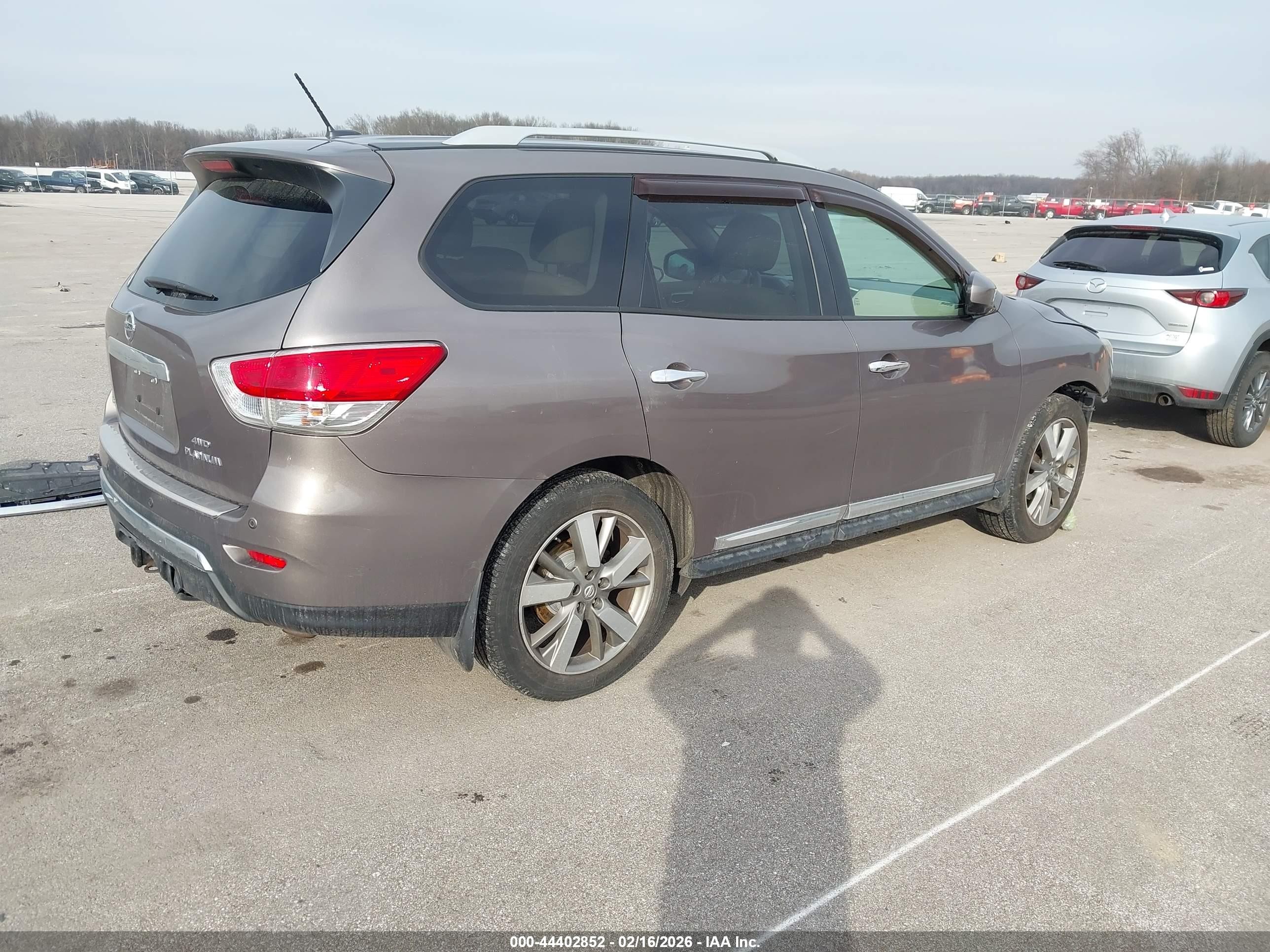 2014 Nissan Pathfinder Platinum Champagne vin: 5N1AR2MM7EC662713