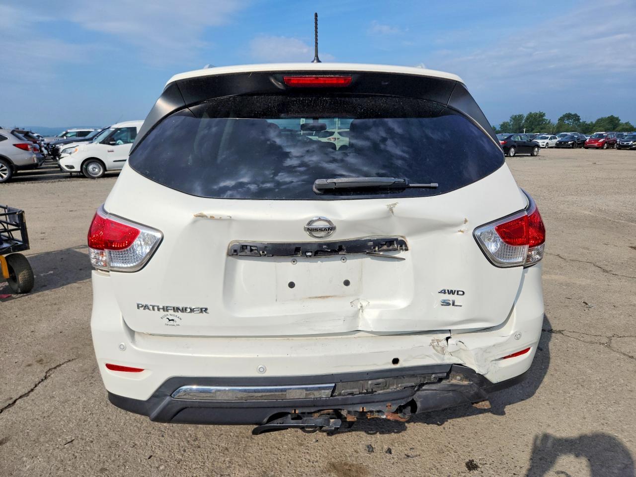 2014 Nissan Pathfinder S Белый vin: 5N1AR2MM7EC663943
