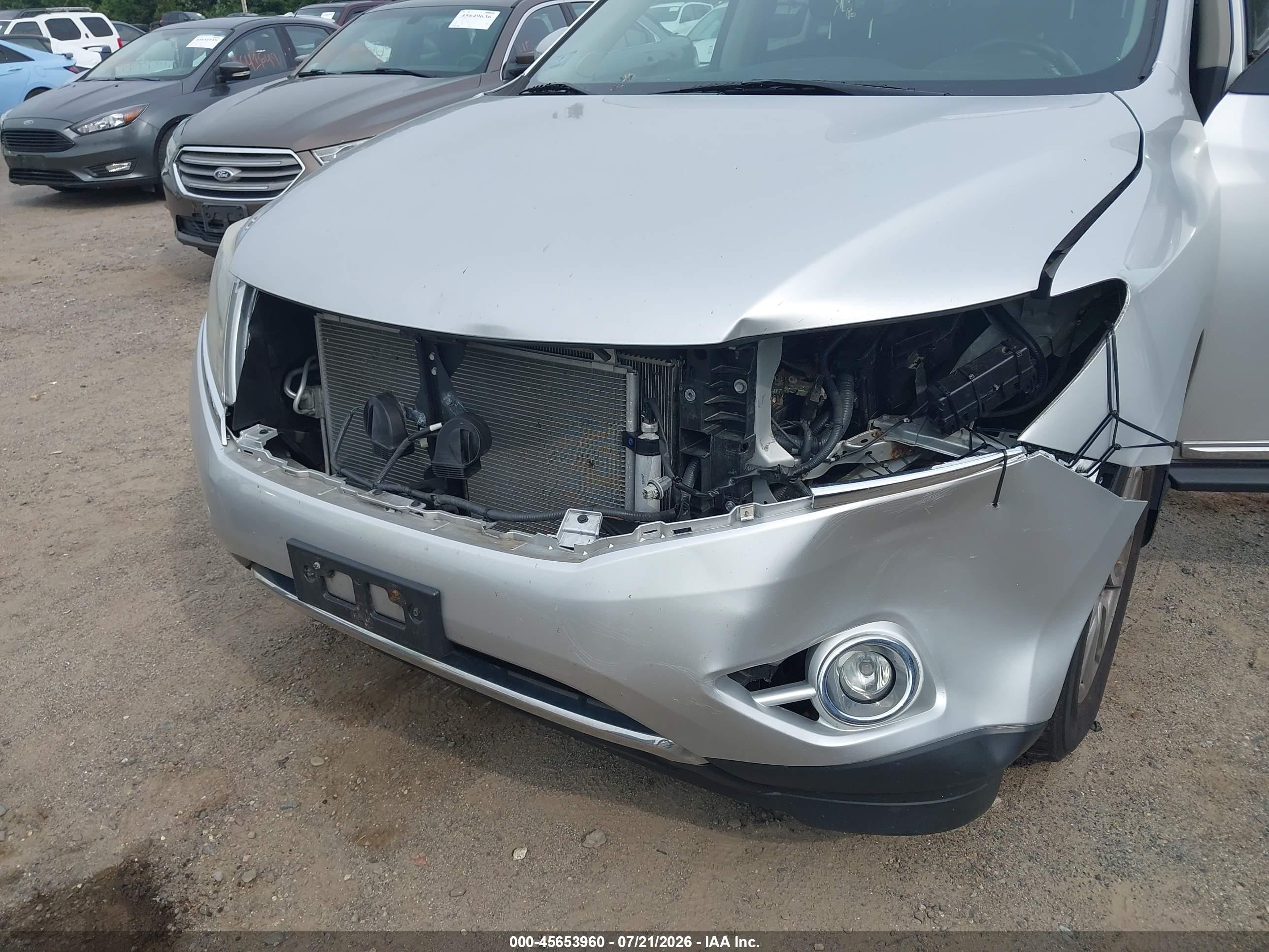 2014 Nissan Pathfinder Sl Silver vin: 5N1AR2MM7EC686820