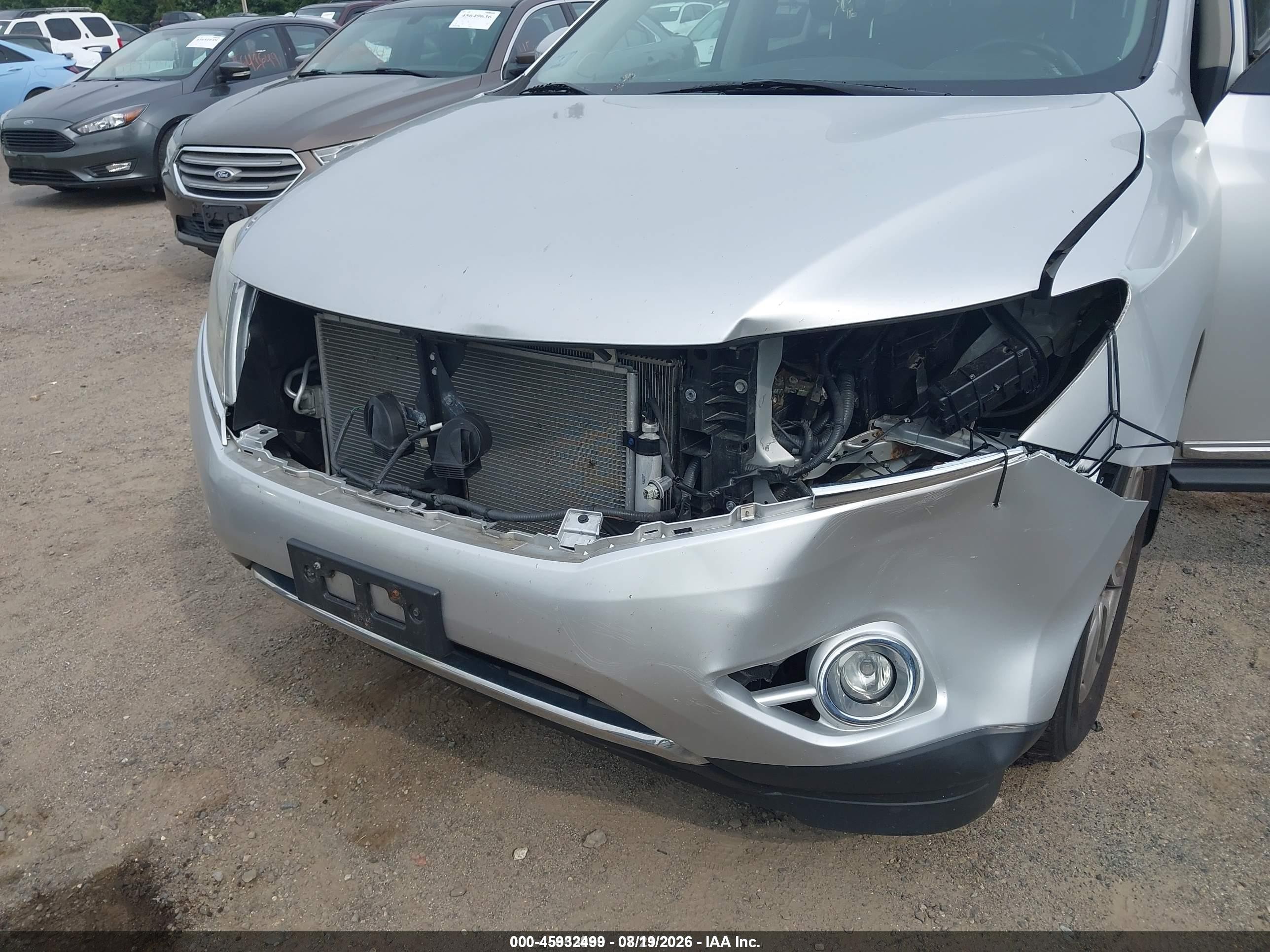 2014 Nissan Pathfinder Sl Серебряный vin: 5N1AR2MM7EC686820