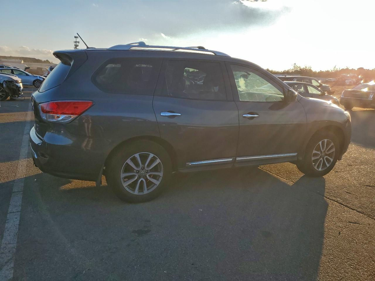 2014 Nissan Pathfinder S Gray vin: 5N1AR2MM7EC692830