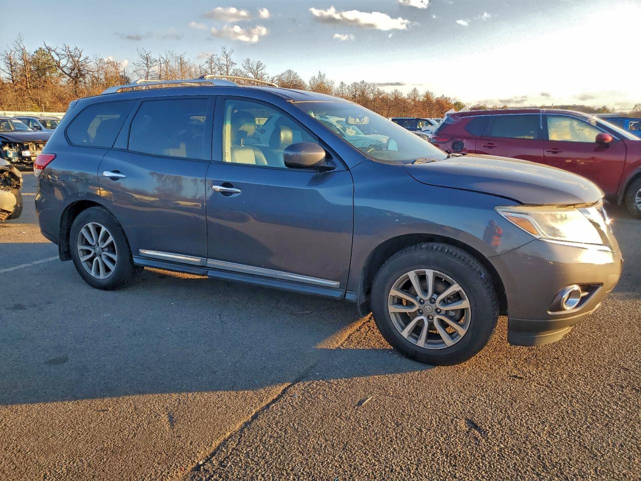 2014 Nissan Pathfinder S Gray vin: 5N1AR2MM7EC692830