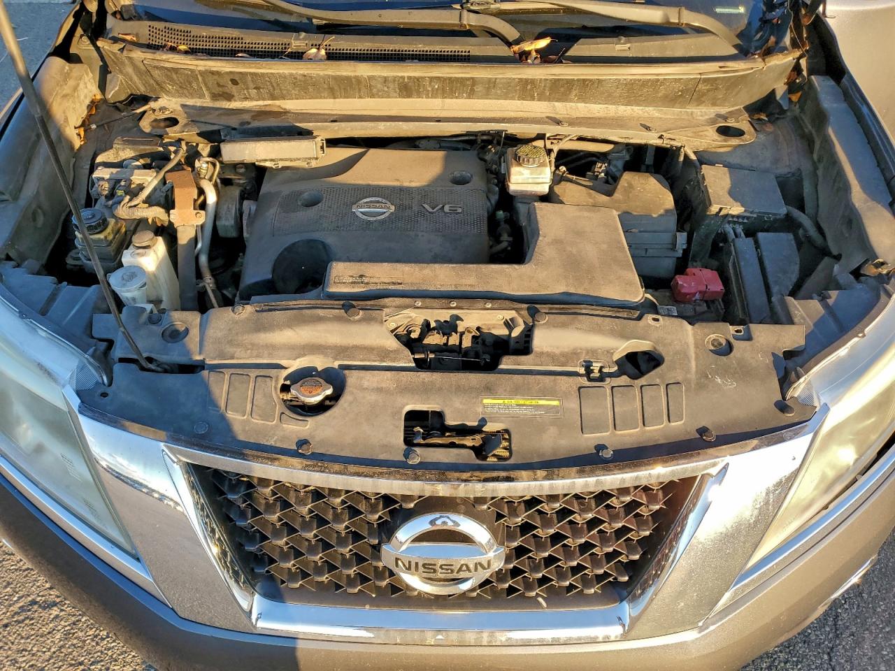 2014 Nissan Pathfinder S Gray vin: 5N1AR2MM7EC692830