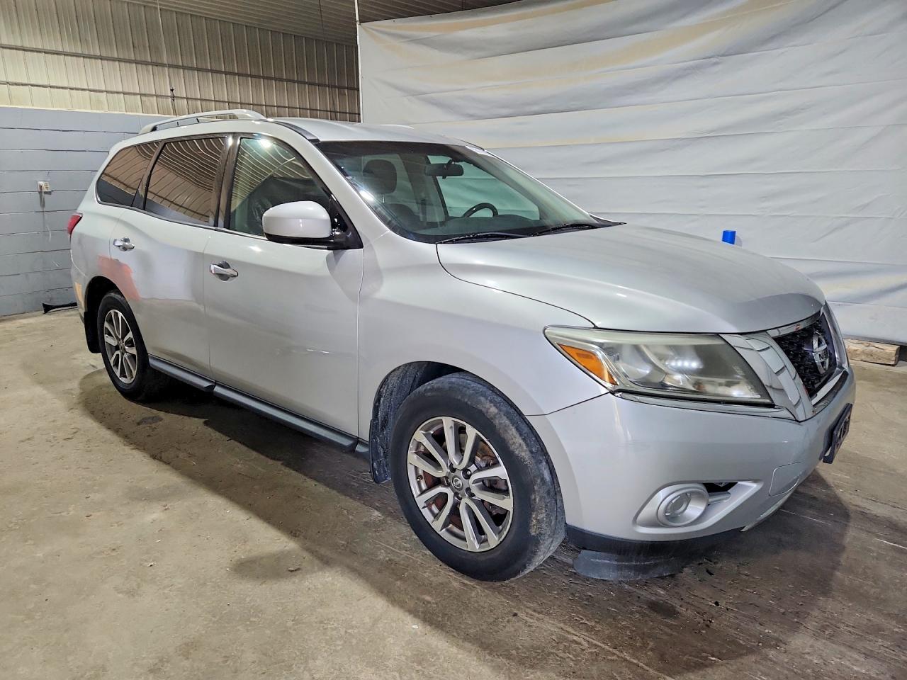 2014 Nissan Pathfinder Sv Silver vin: 5N1AR2MM7EC707682
