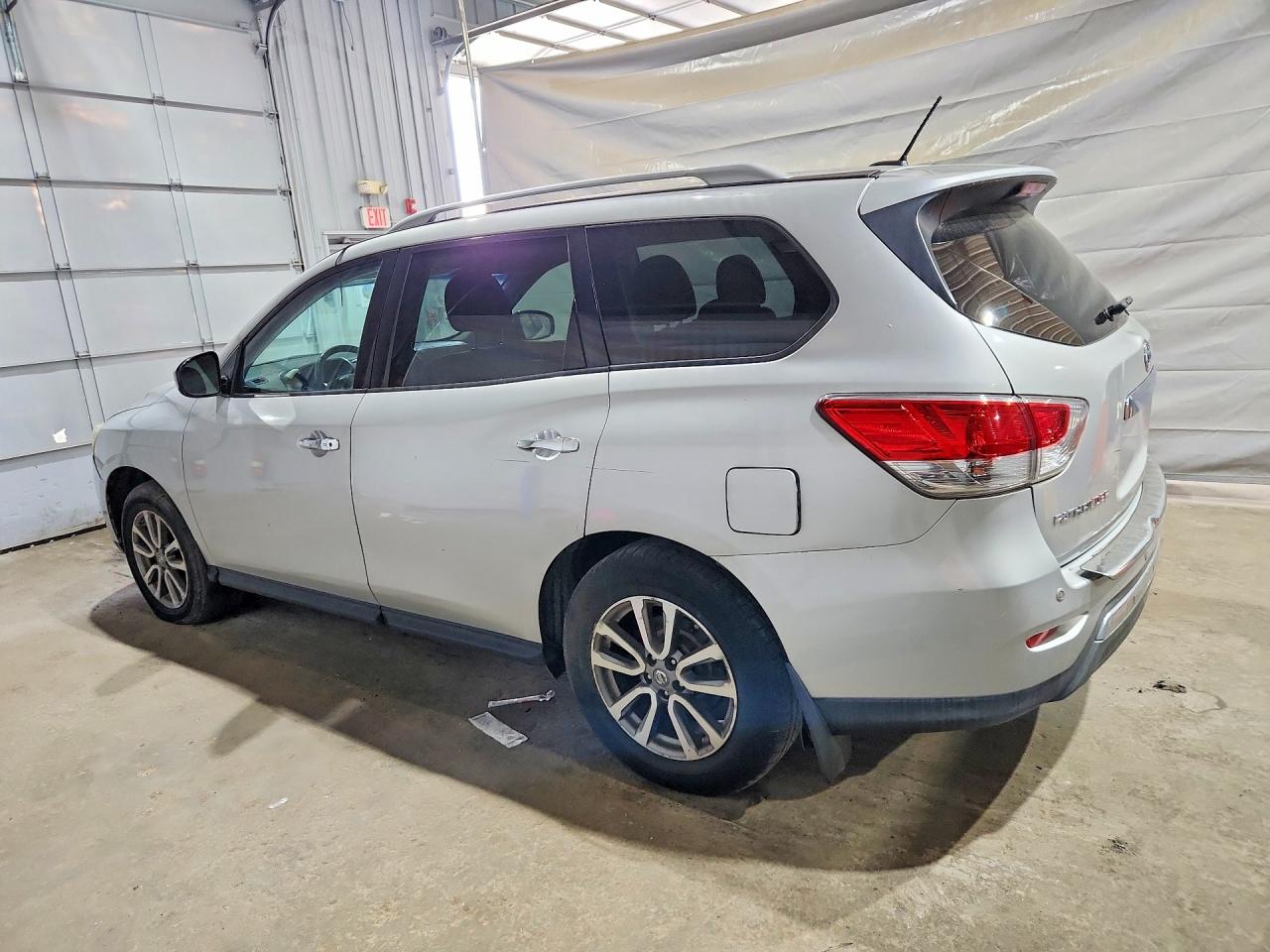 2014 Nissan Pathfinder Sv Silver vin: 5N1AR2MM7EC707682