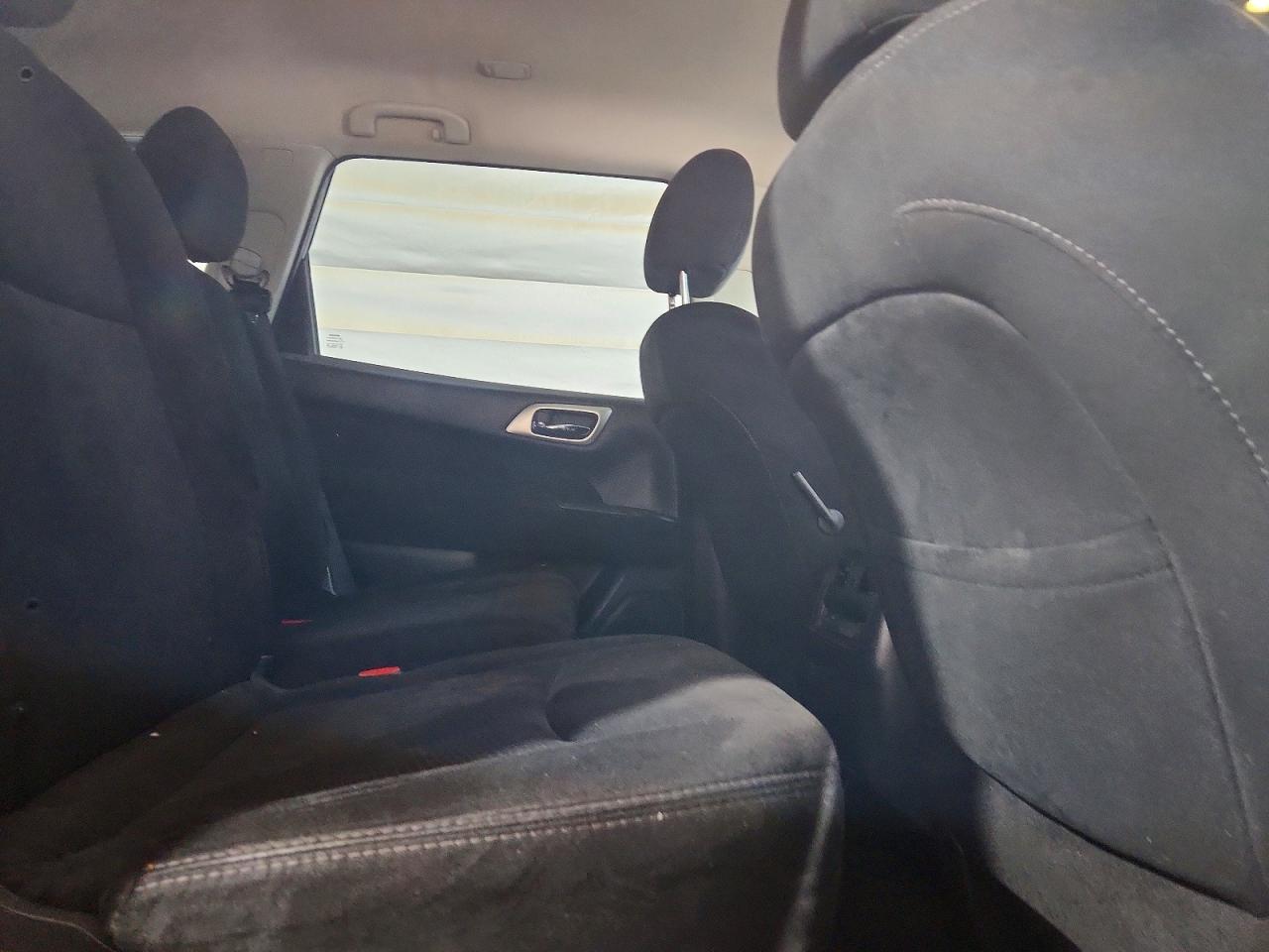 2014 Nissan Pathfinder Sv Silver vin: 5N1AR2MM7EC707682