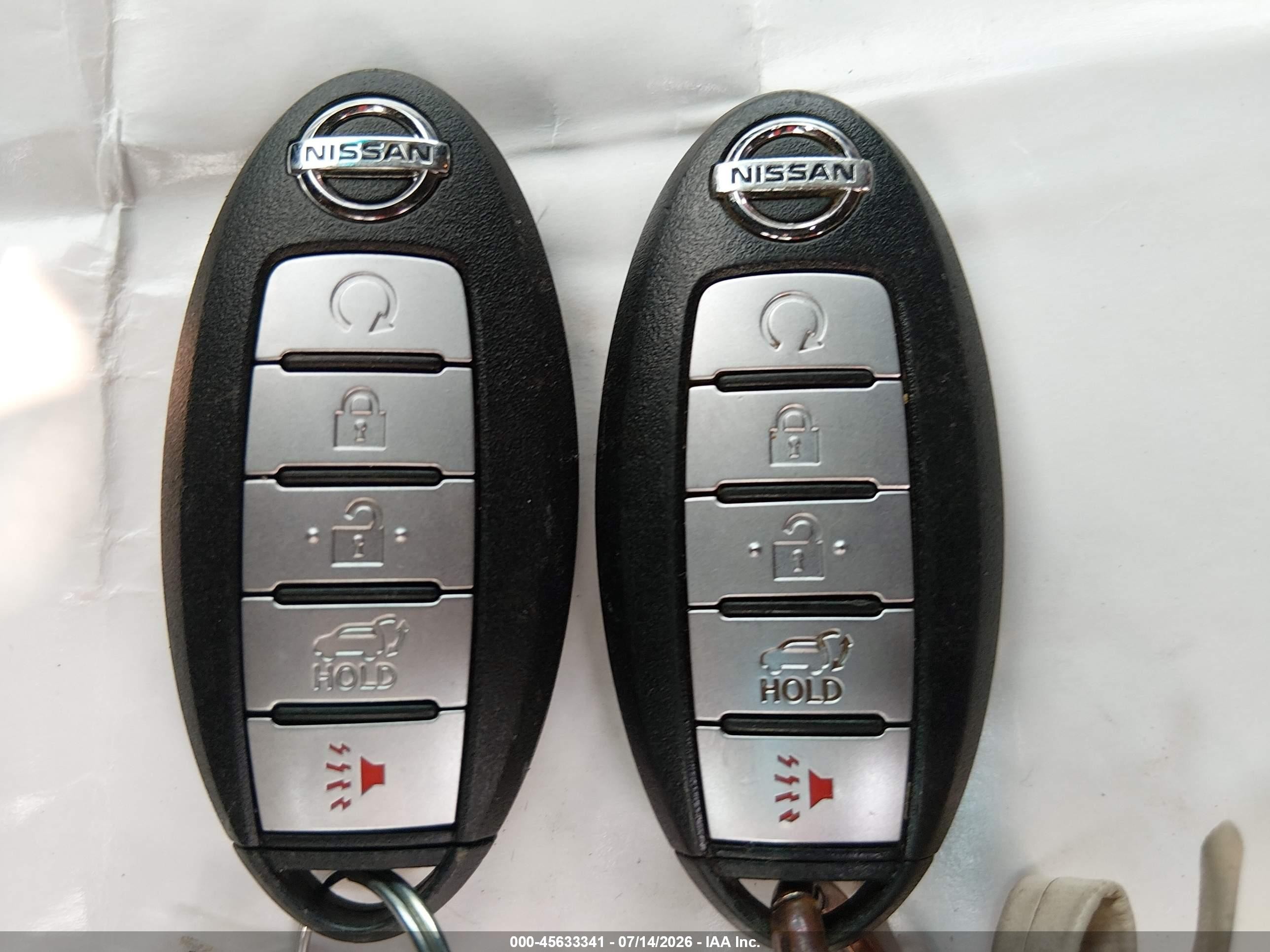 2014 Nissan Pathfinder Sl Silver vin: 5N1AR2MM7EC721582