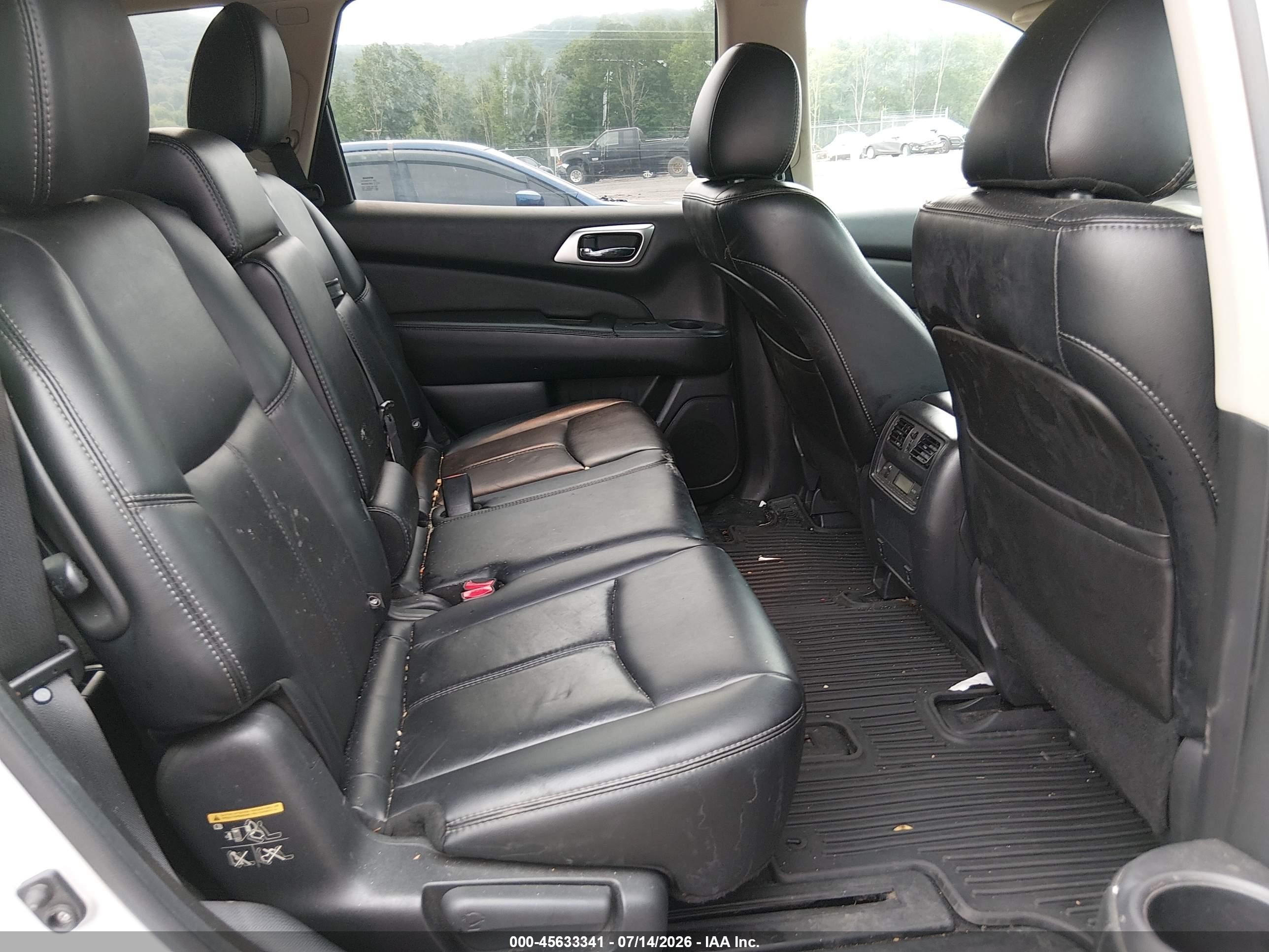 2014 Nissan Pathfinder Sl Silver vin: 5N1AR2MM7EC721582