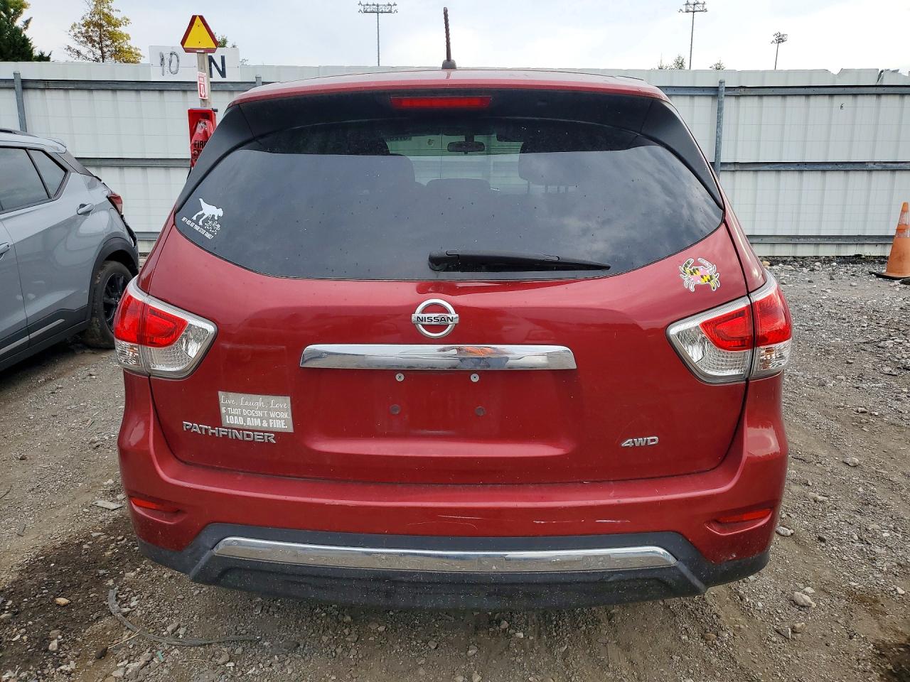 2014 Nissan Pathfinder S Red vin: 5N1AR2MM7EC722411