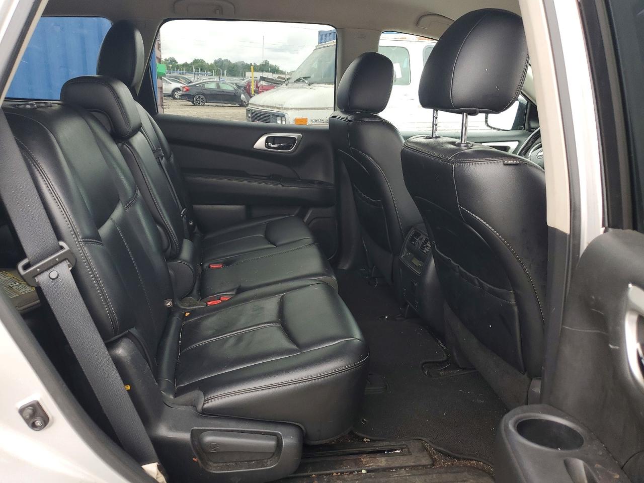 2015 Nissan Pathfinder Sl Silver vin: 5N1AR2MM7FC602688