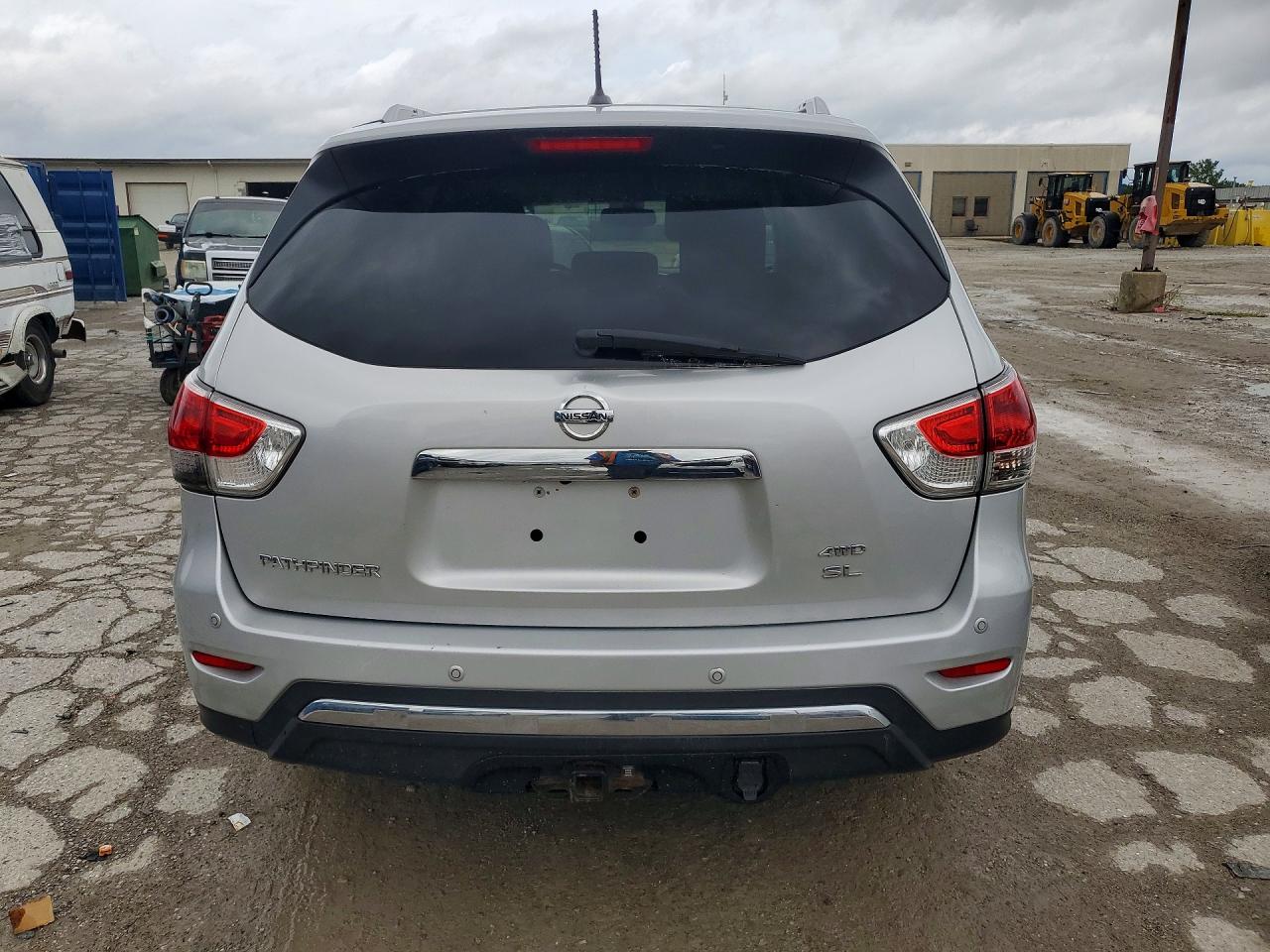 2015 Nissan Pathfinder Sl Silver vin: 5N1AR2MM7FC602688