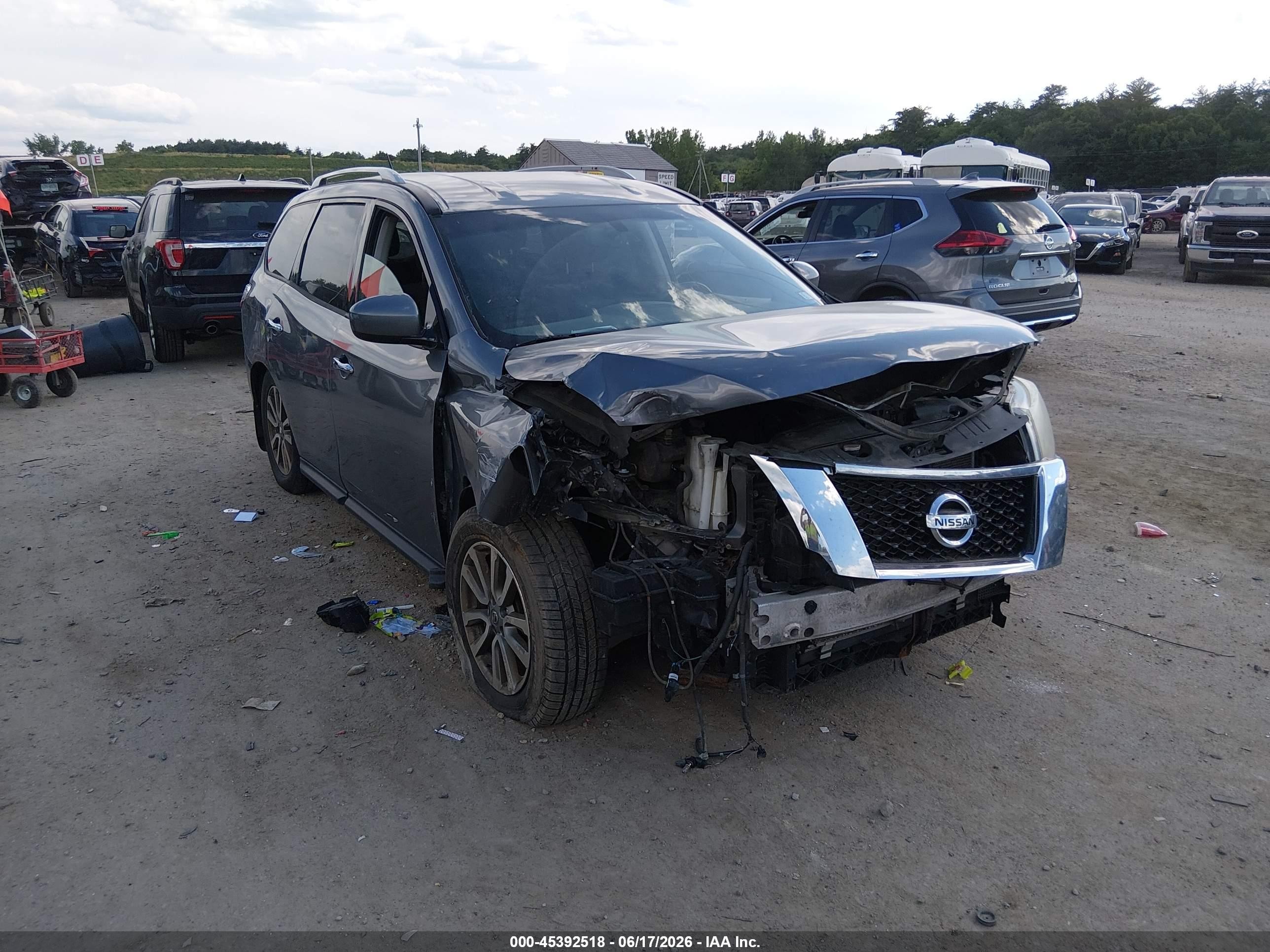 2015 Nissan Pathfinder Sv Silver vin: 5N1AR2MM7FC617062