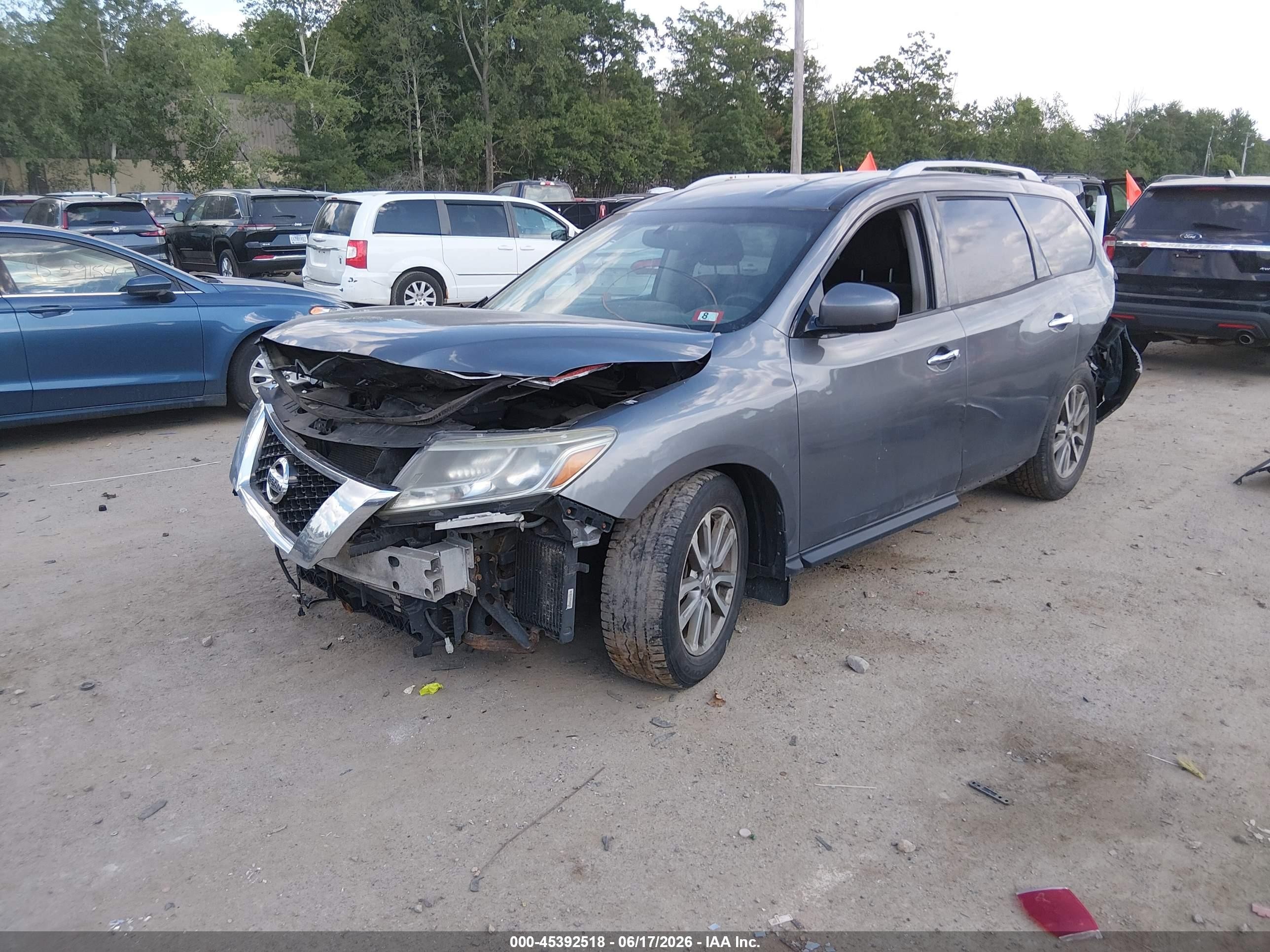 2015 Nissan Pathfinder Sv Silver vin: 5N1AR2MM7FC617062