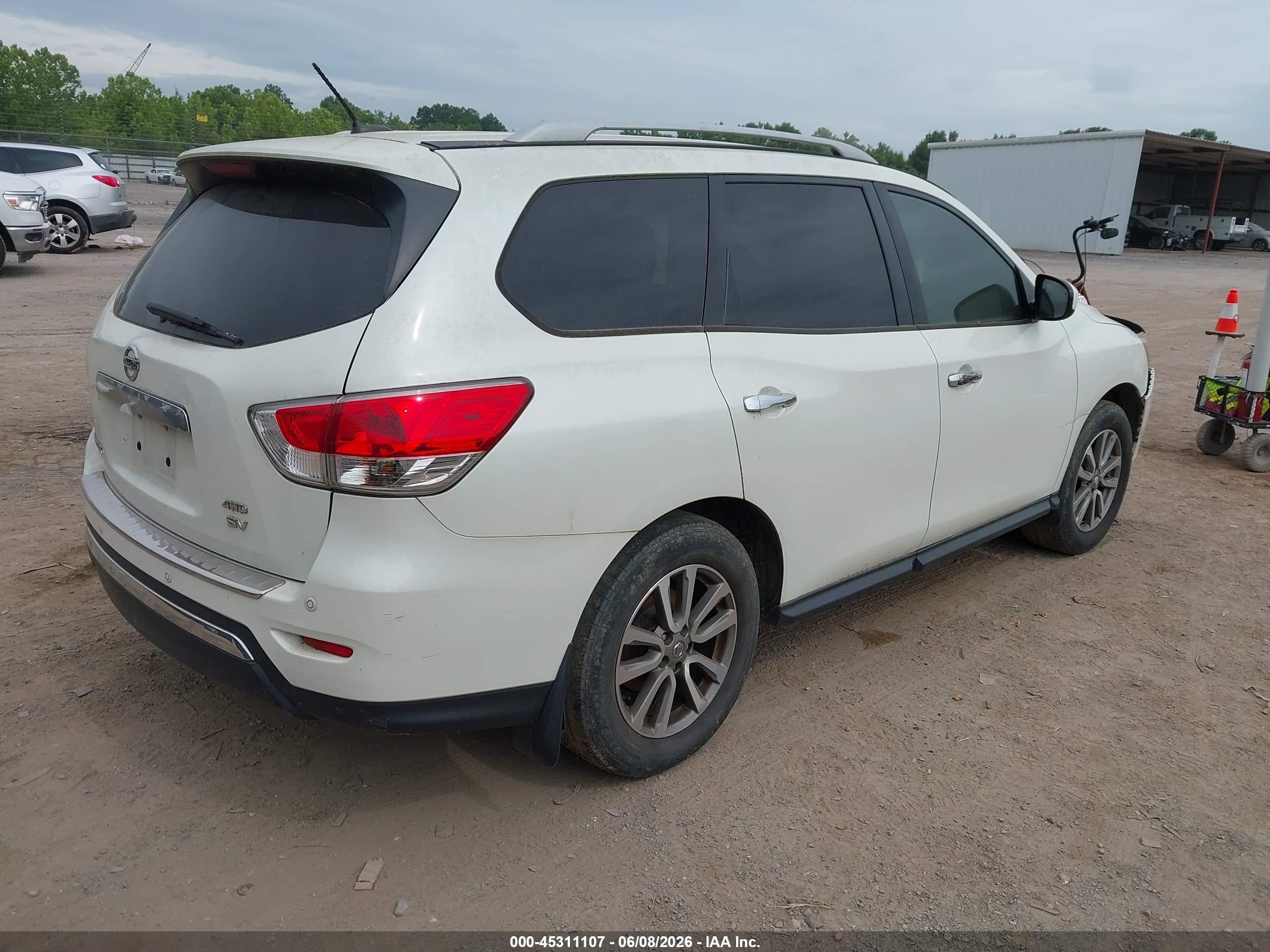 2015 Nissan Pathfinder Sv White vin: 5N1AR2MM7FC617949
