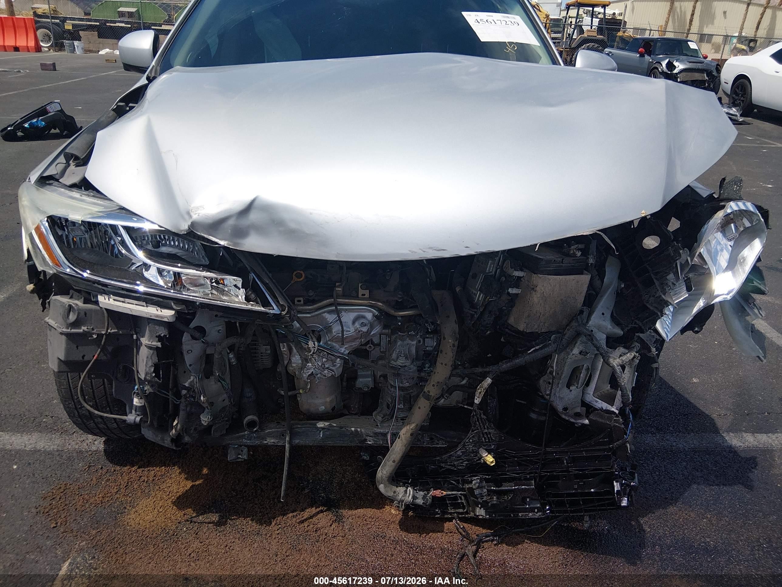 2015 Nissan Pathfinder Platinum Silver vin: 5N1AR2MM7FC622312