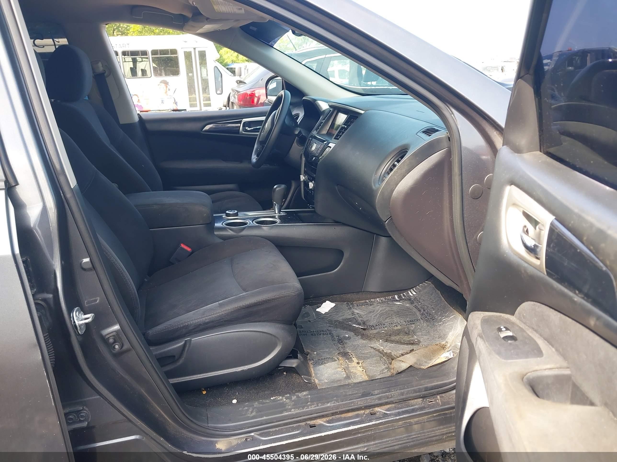 2015 Nissan Pathfinder S Gray vin: 5N1AR2MM7FC623671