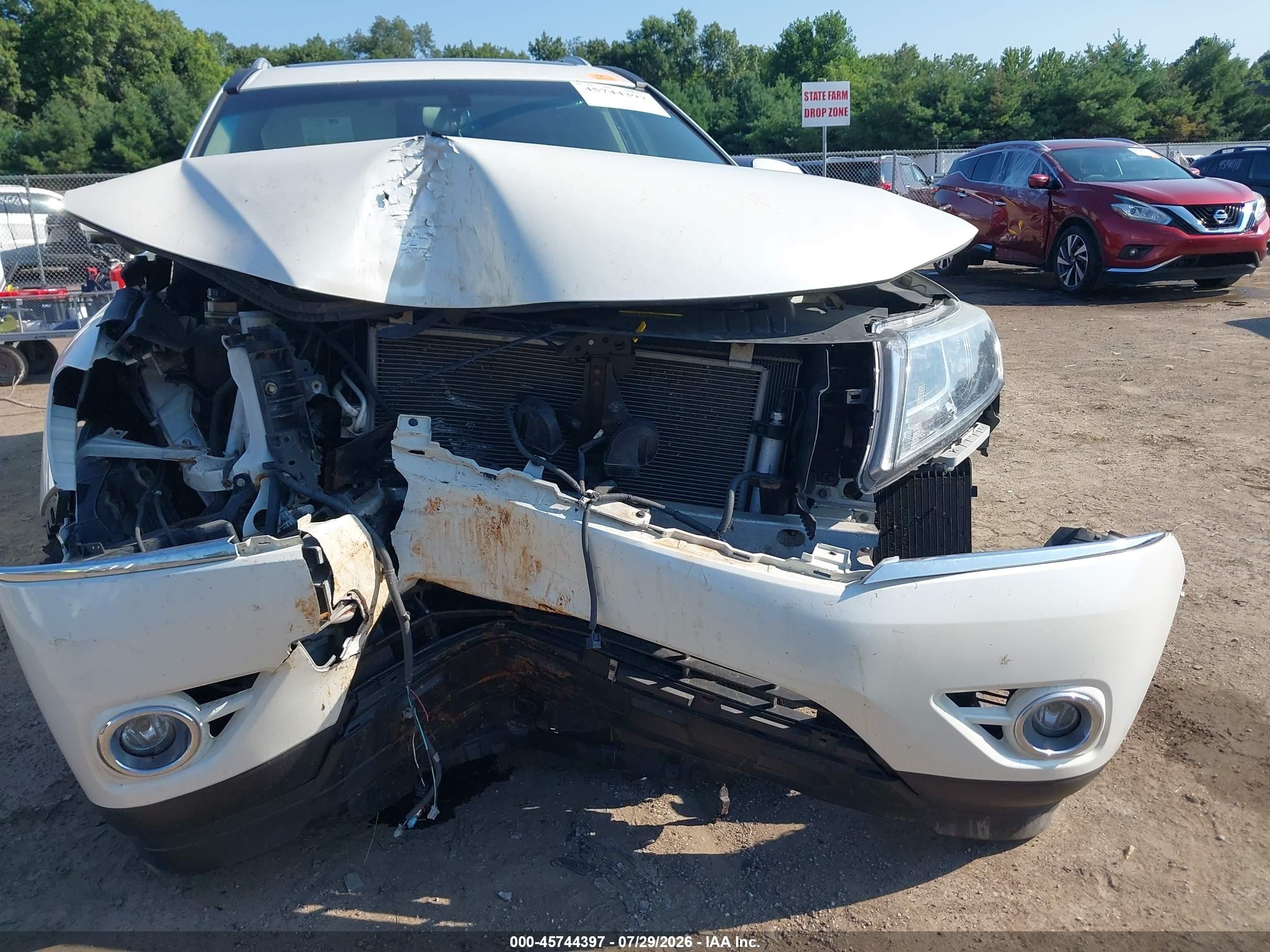 2015 Nissan Pathfinder Platinum White vin: 5N1AR2MM7FC626831