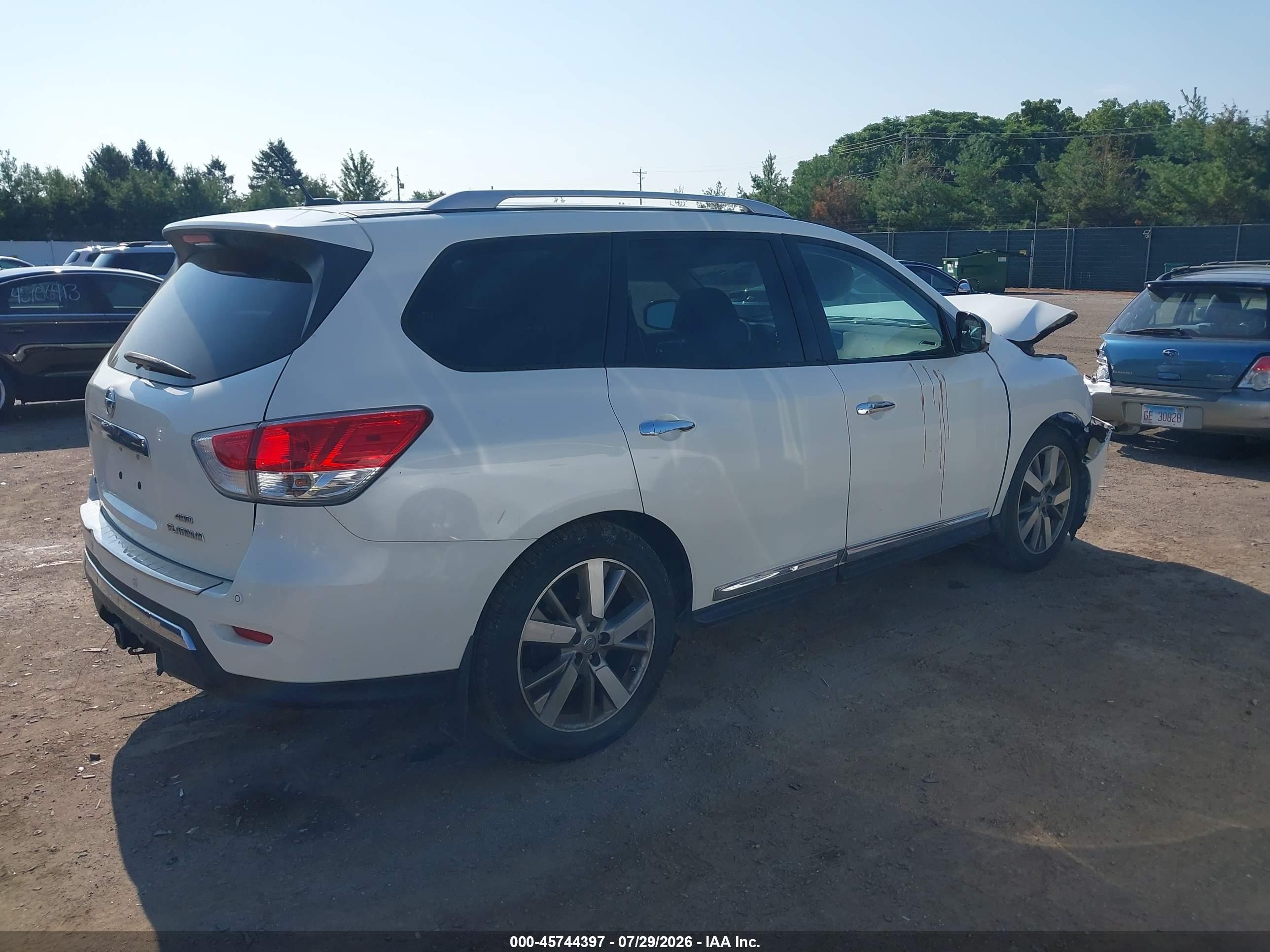2015 Nissan Pathfinder Platinum White vin: 5N1AR2MM7FC626831