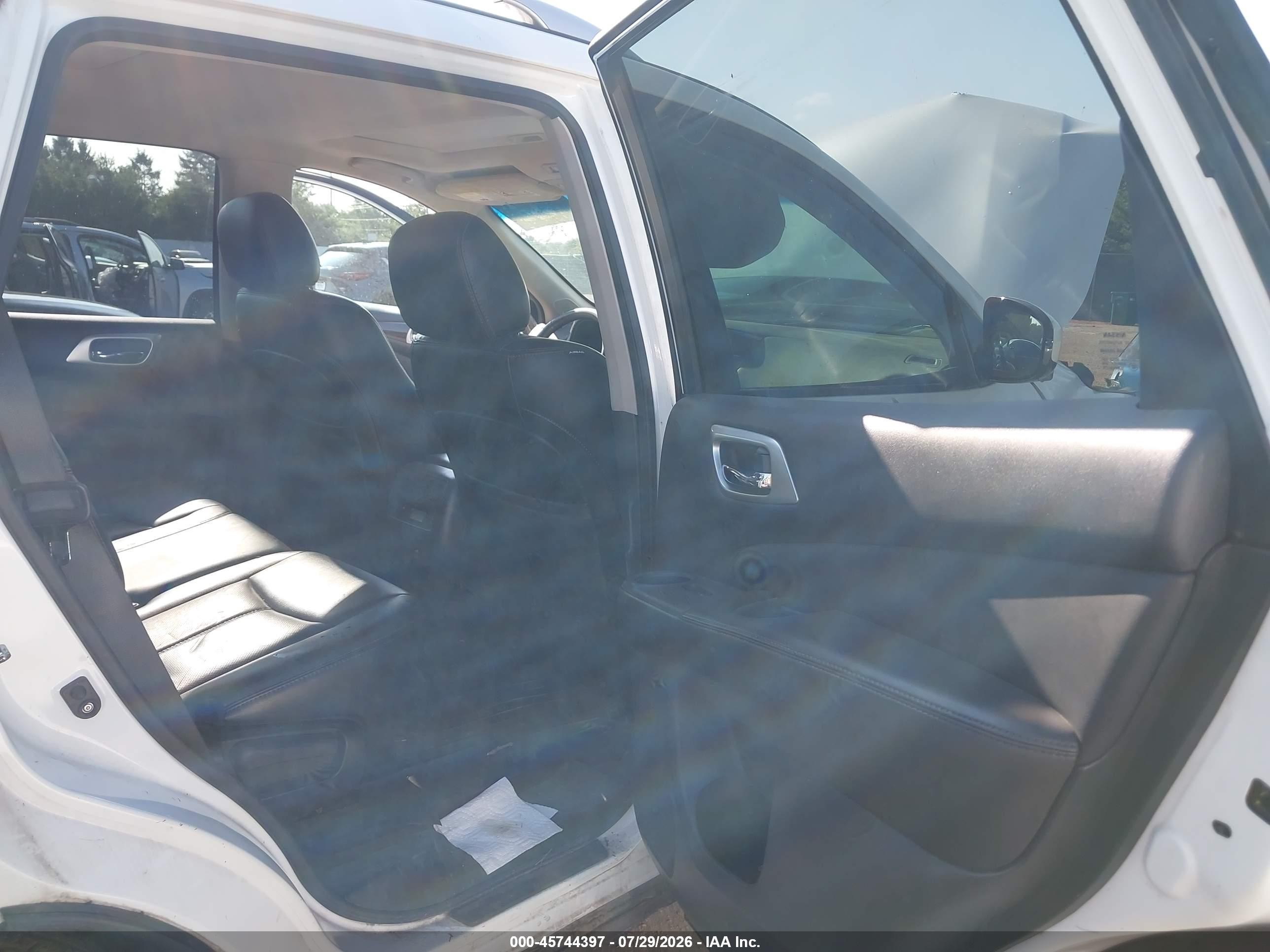 2015 Nissan Pathfinder Platinum White vin: 5N1AR2MM7FC626831