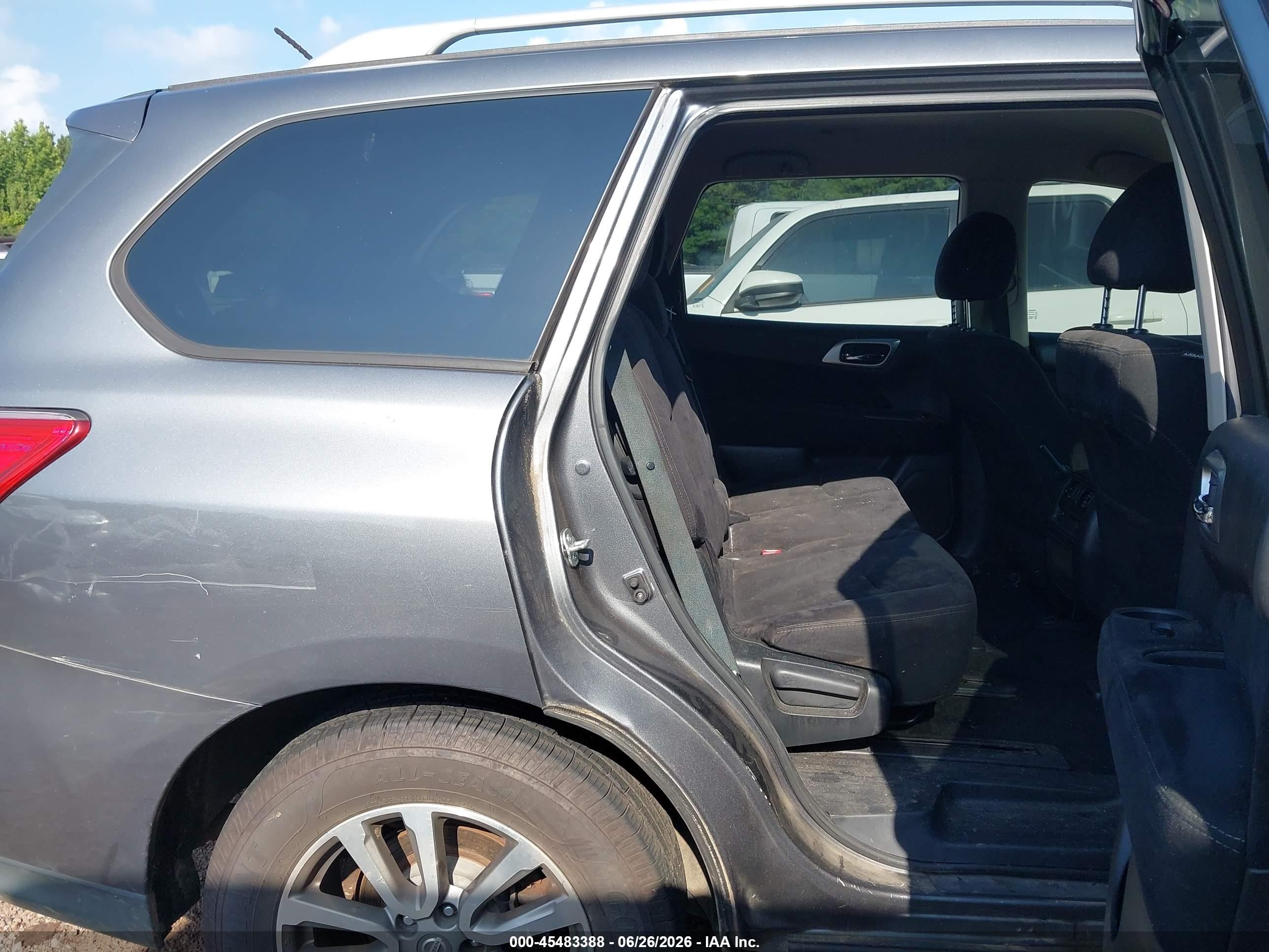 2015 Nissan Pathfinder Sv Gray vin: 5N1AR2MM7FC638428