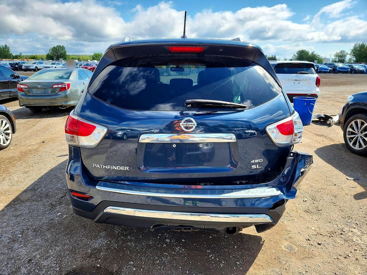 2015 Nissan Pathfinder S Blue vin: 5N1AR2MM7FC648876