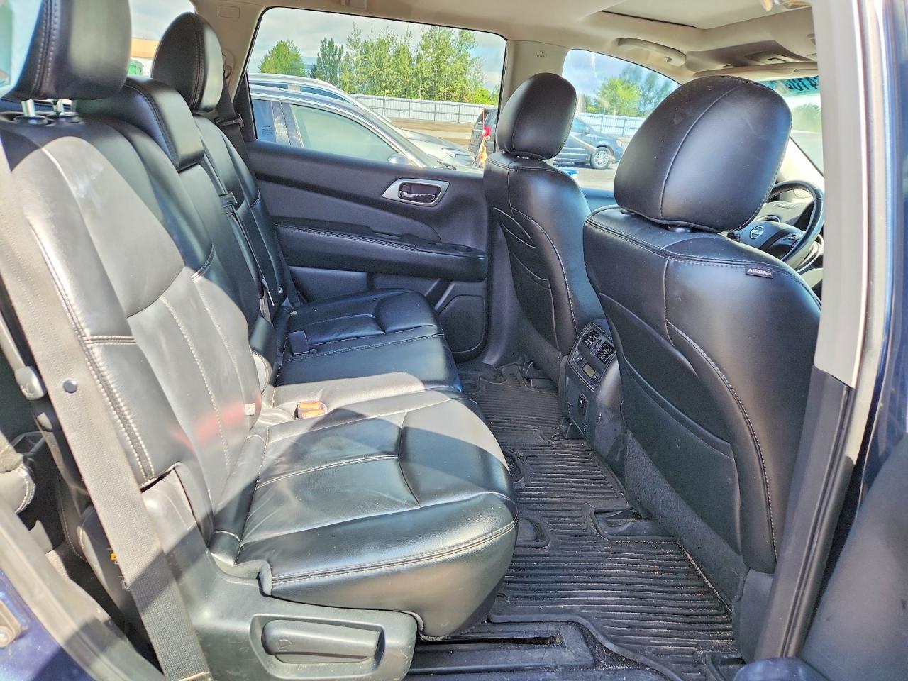 2015 Nissan Pathfinder S Blue vin: 5N1AR2MM7FC648876