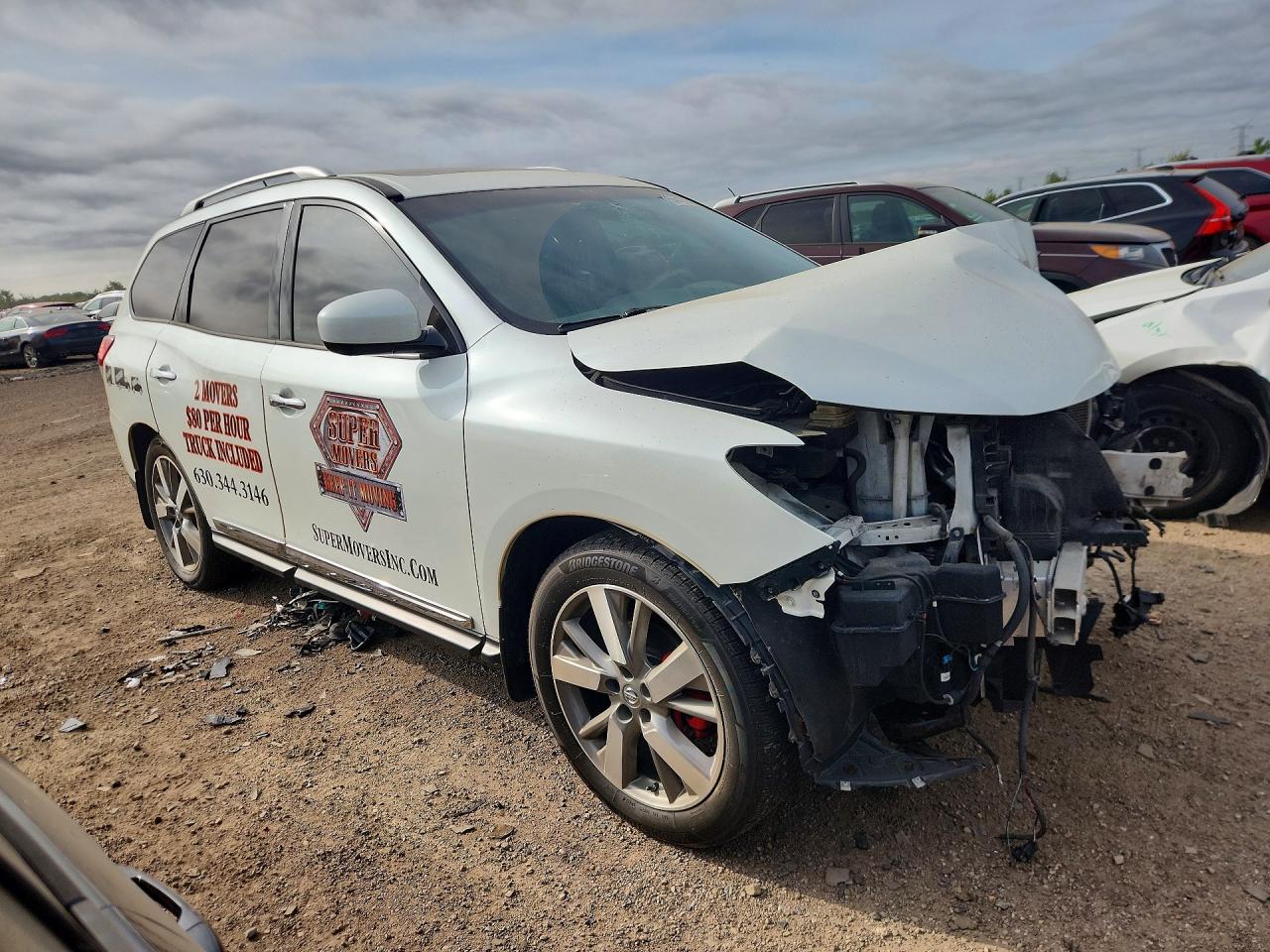 2015 Nissan Pathfinder S White vin: 5N1AR2MM7FC667668
