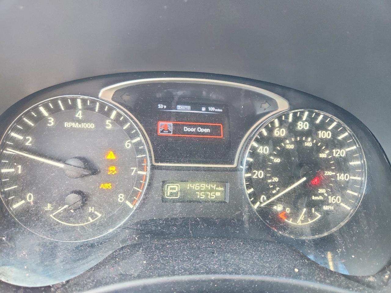 2015 Nissan Pathfinder S Silver vin: 5N1AR2MM7FC671574