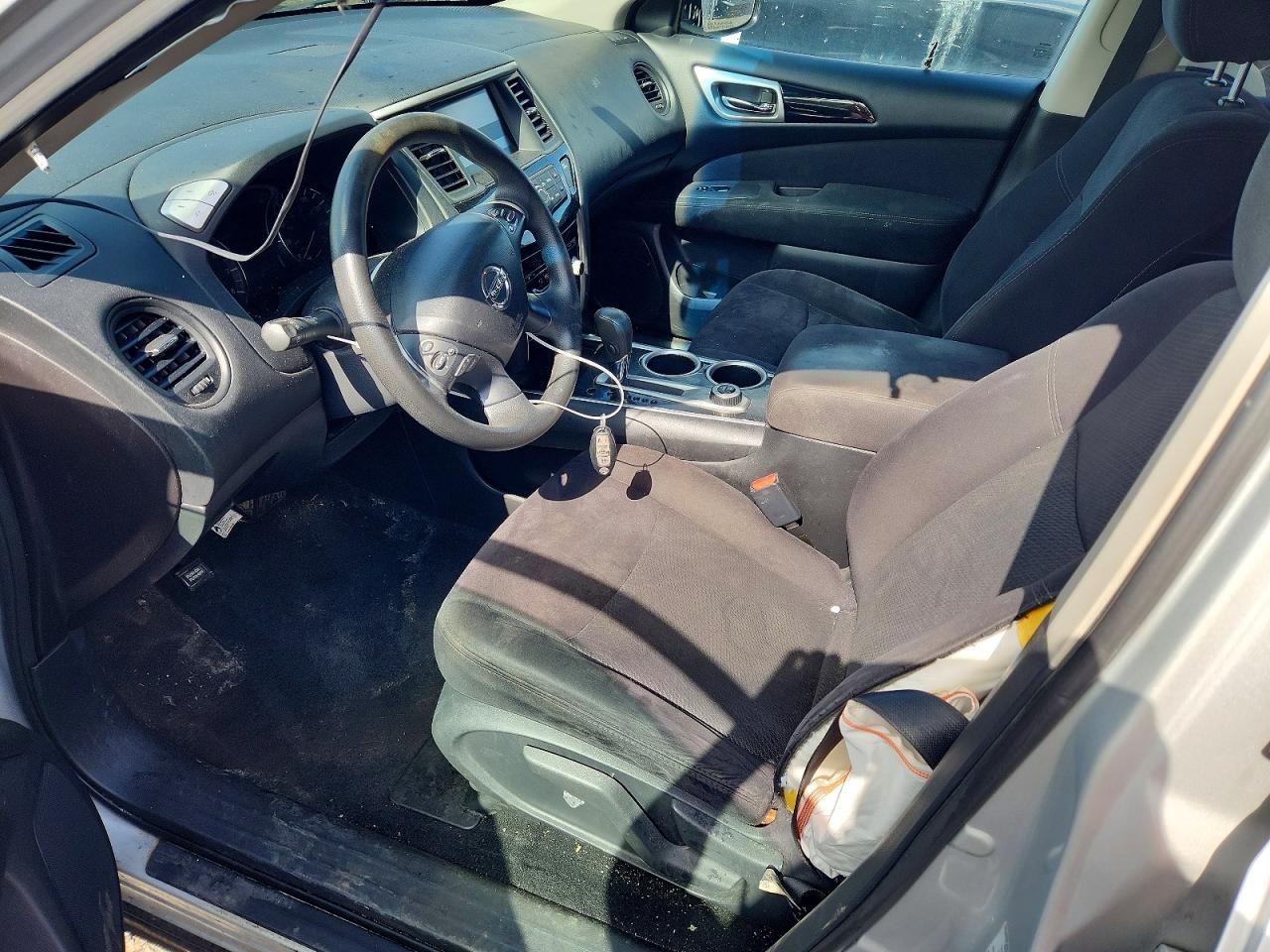2015 Nissan Pathfinder S Silver vin: 5N1AR2MM7FC671574