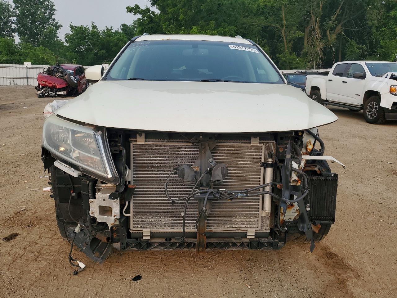 2015 Nissan Pathfinder S White vin: 5N1AR2MM7FC697463
