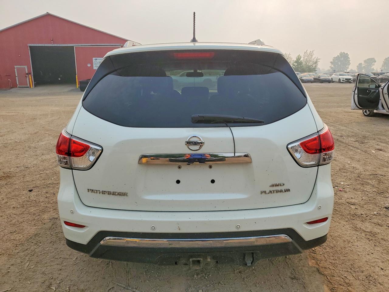 2015 Nissan Pathfinder S White vin: 5N1AR2MM7FC697463
