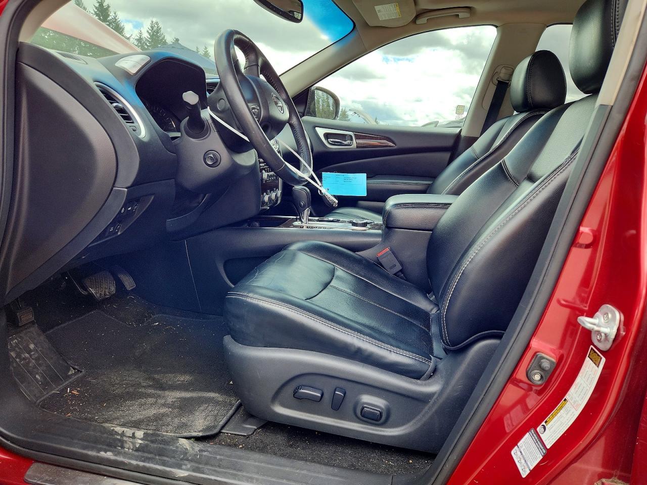 2015 Nissan Pathfinder S Red vin: 5N1AR2MM7FC702015