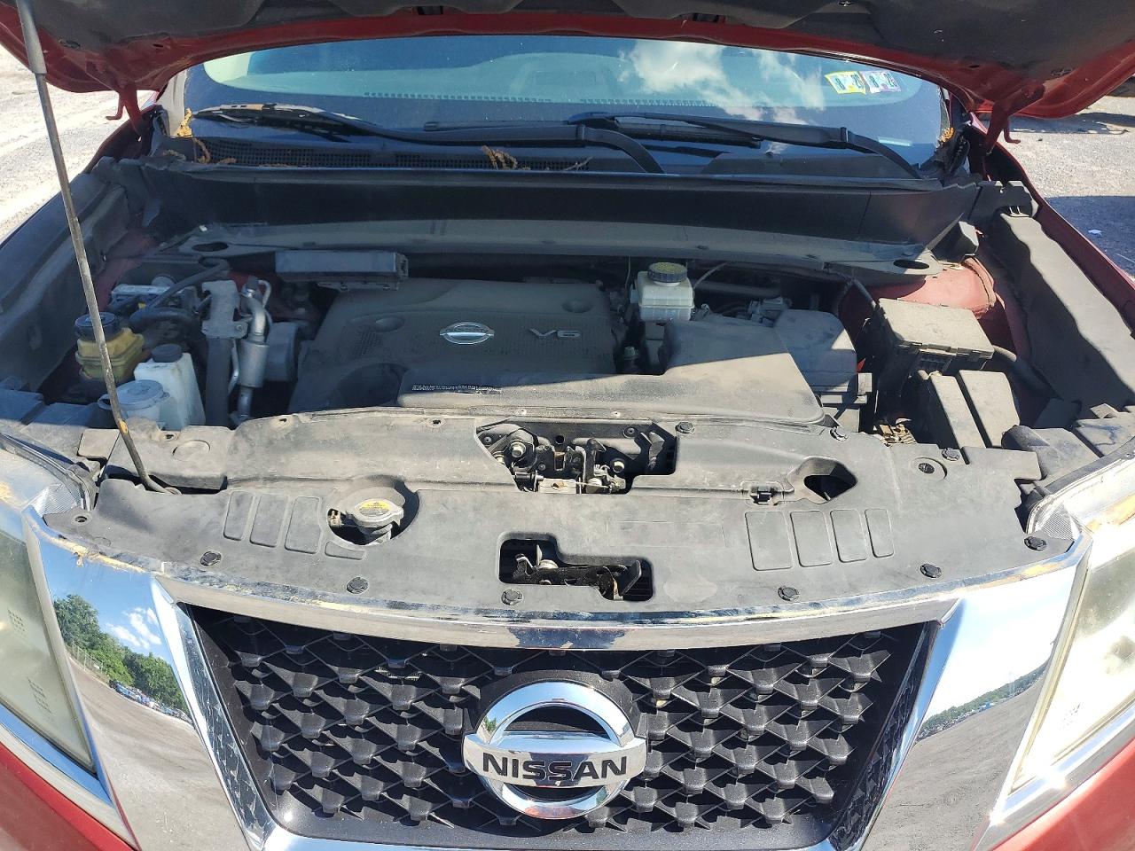 2015 Nissan Pathfinder S Red vin: 5N1AR2MM7FC718165
