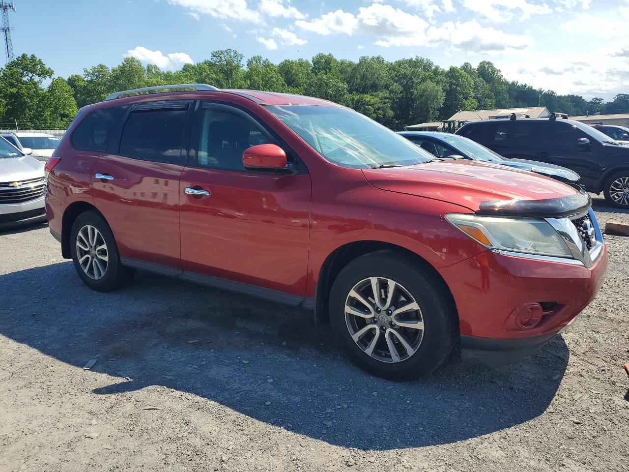 2015 Nissan Pathfinder S Red vin: 5N1AR2MM7FC718165